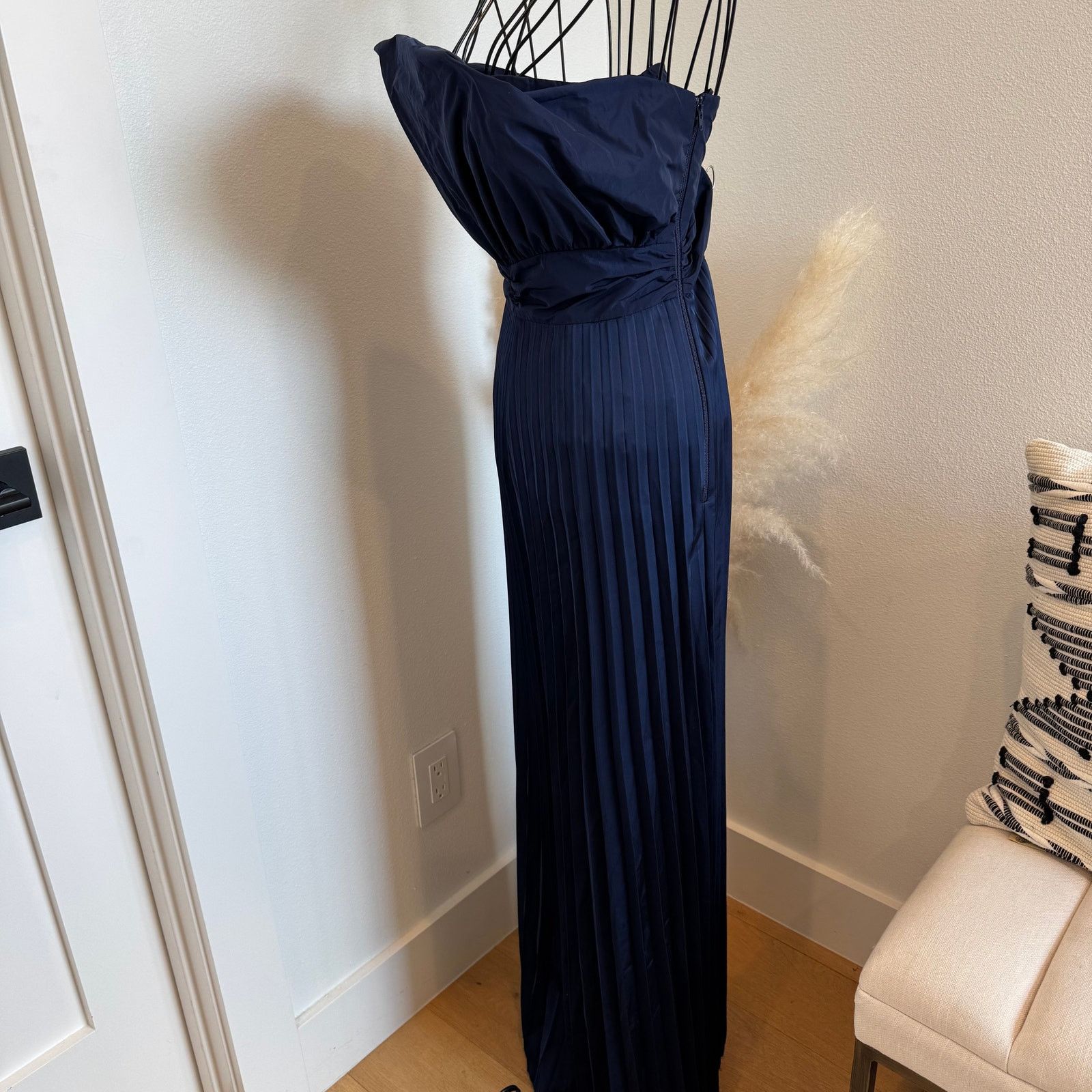 Other One 33 Social Navy Pleated Cocktail Formal Pantsuit Size 28" / US 6 / IT 42 - 8 Thumbnail