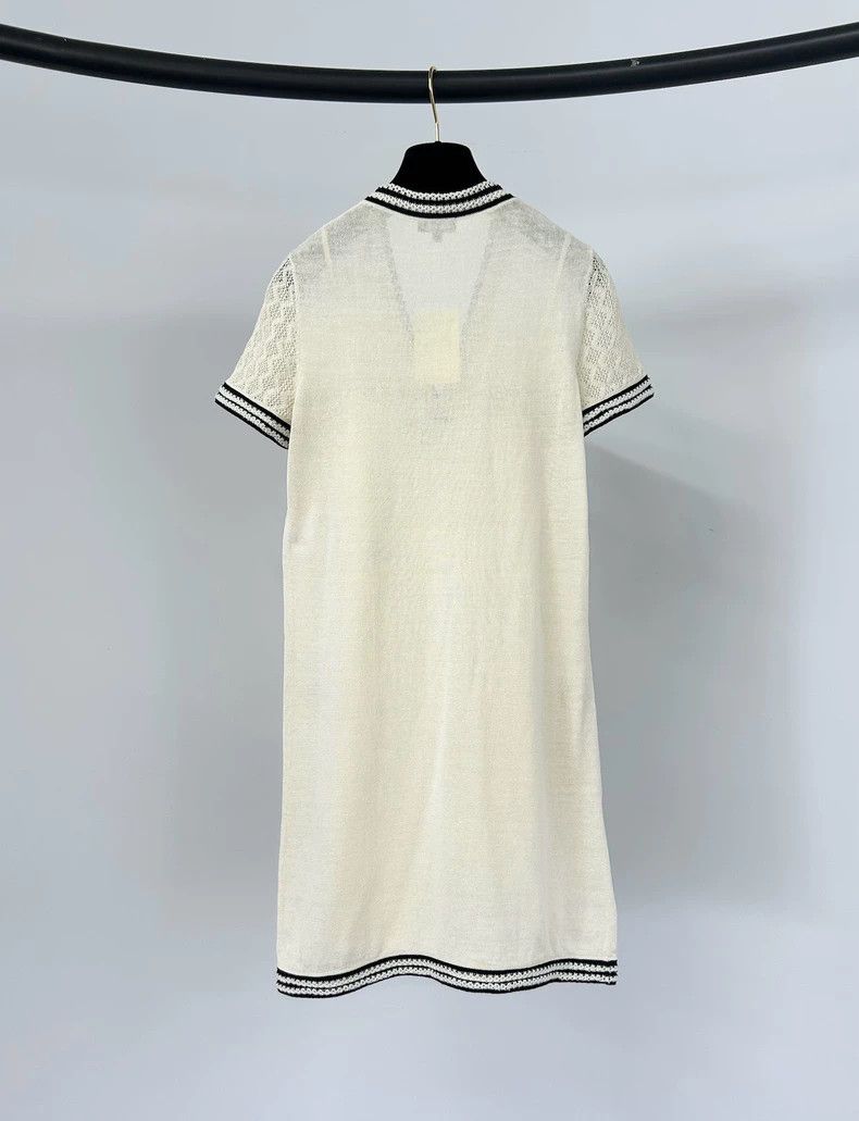 Chanel Chanel White V-neck four-pocket knitted dress Size XXS / US 00 / IT 34 - 2 Thumbnail
