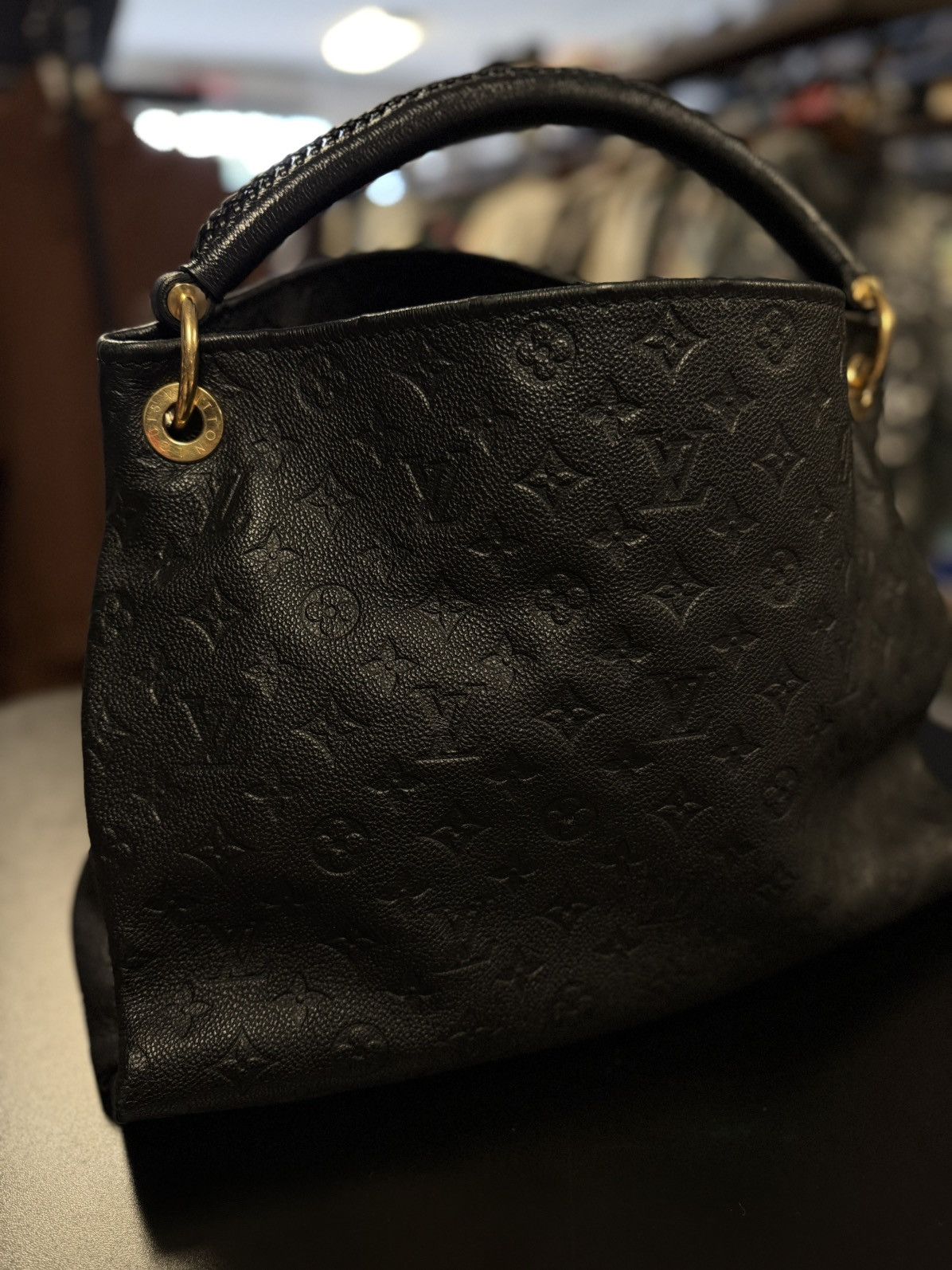 Louis Vuitton Louis Vuitton Artsy MM Black Purse $3400 Discontinued Size ONE SIZE - 4 Thumbnail