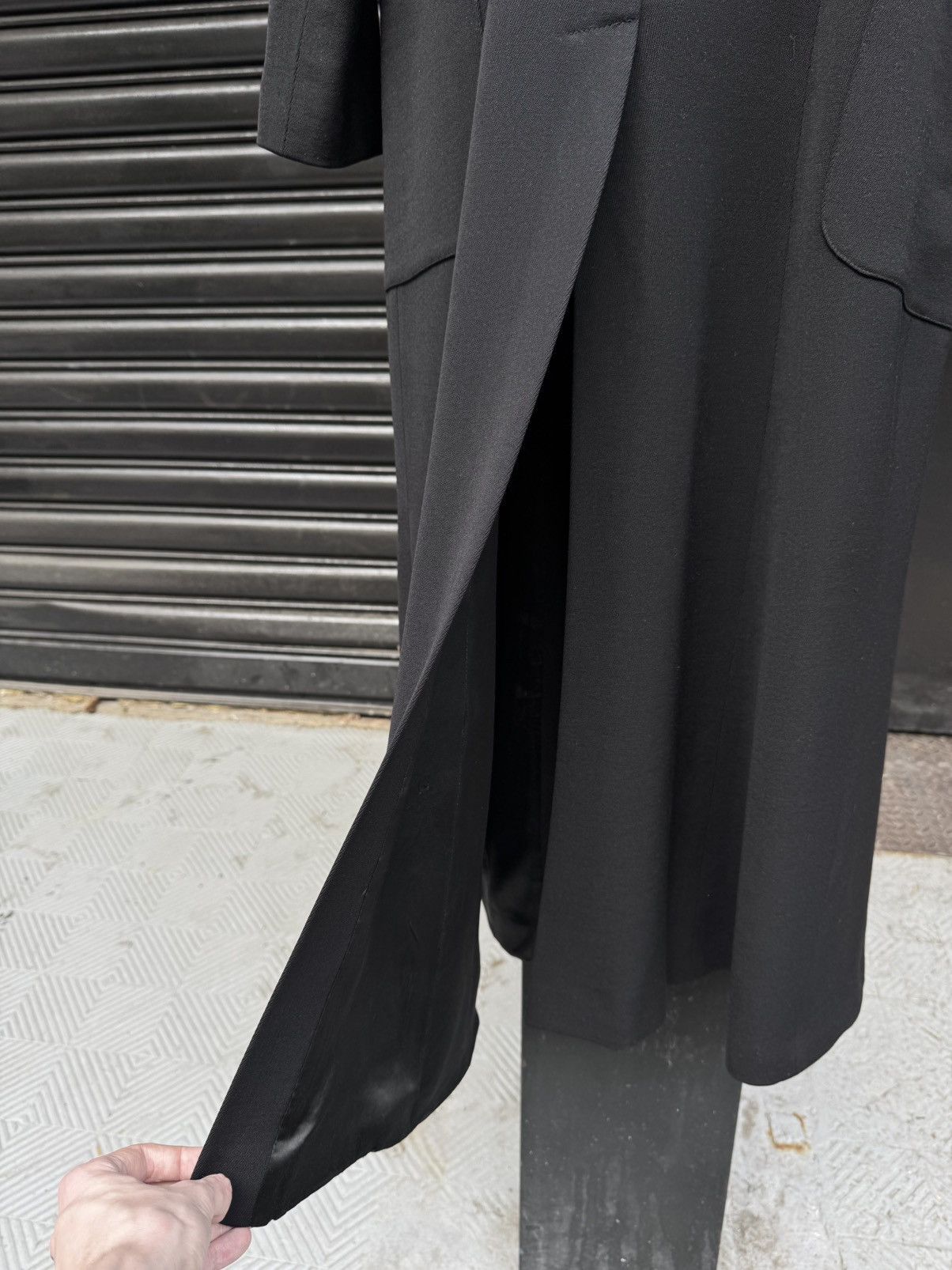 Ann Demeulemeester Ann Demeulemeester AW93 Floor Length Peak Lapel Coat Size XS / US 0-2 / IT 36-38 - 11 Thumbnail