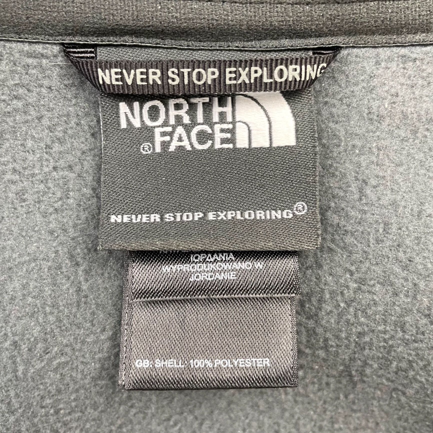 The North Face The North Face Men’s 1/4 Zip Fleece Pullover Gray 2XL Mens Regular Solid 1/4 Zip Pullover Activewear Jacket? Size US XXL / EU 58 / 5 - 3 Thumbnail