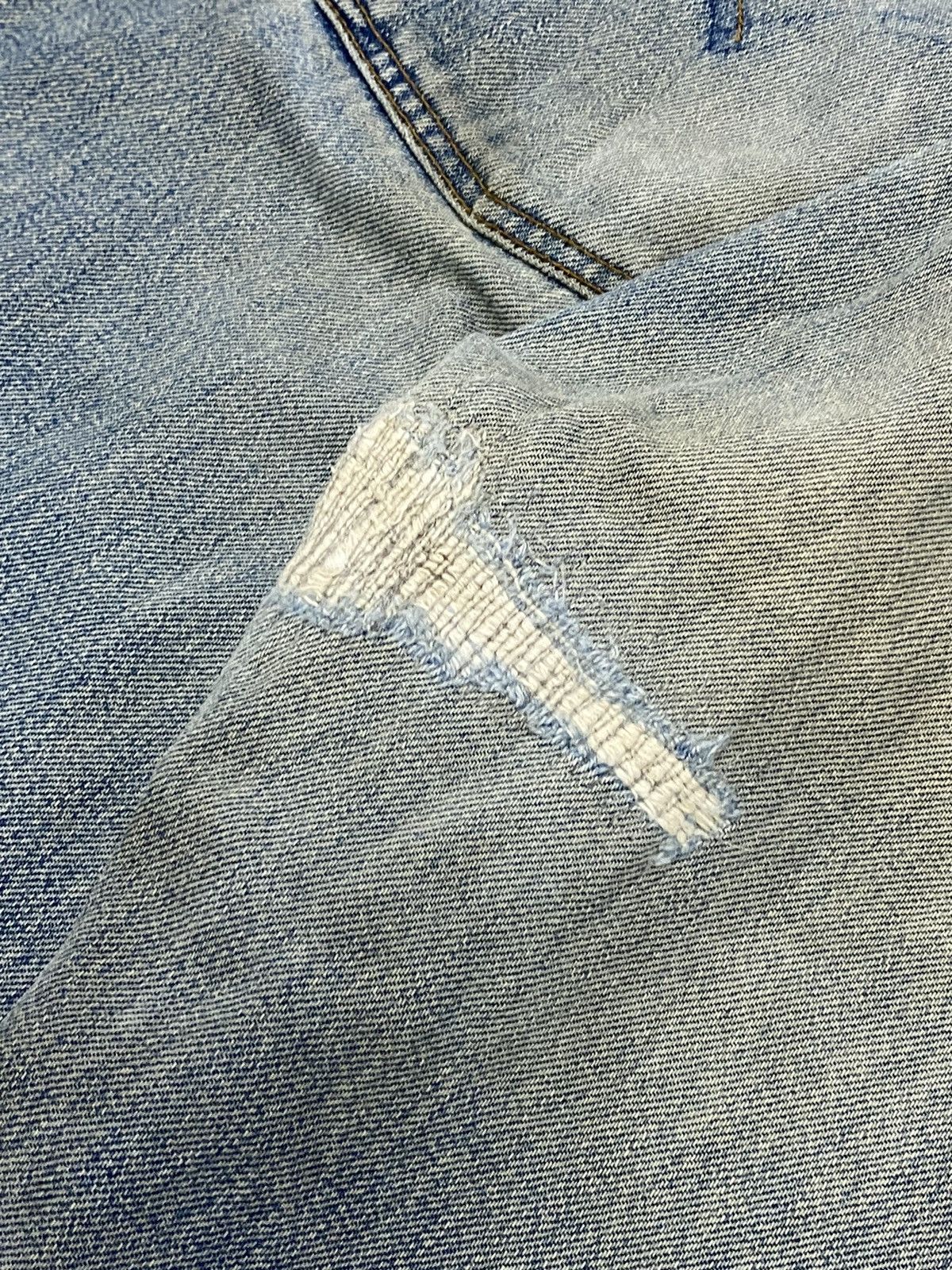 Levi's Vintage 90s Levis 501 Japan Selvedge Button Fly J09 Distress Size US 34 / EU 50 - 14 Thumbnail