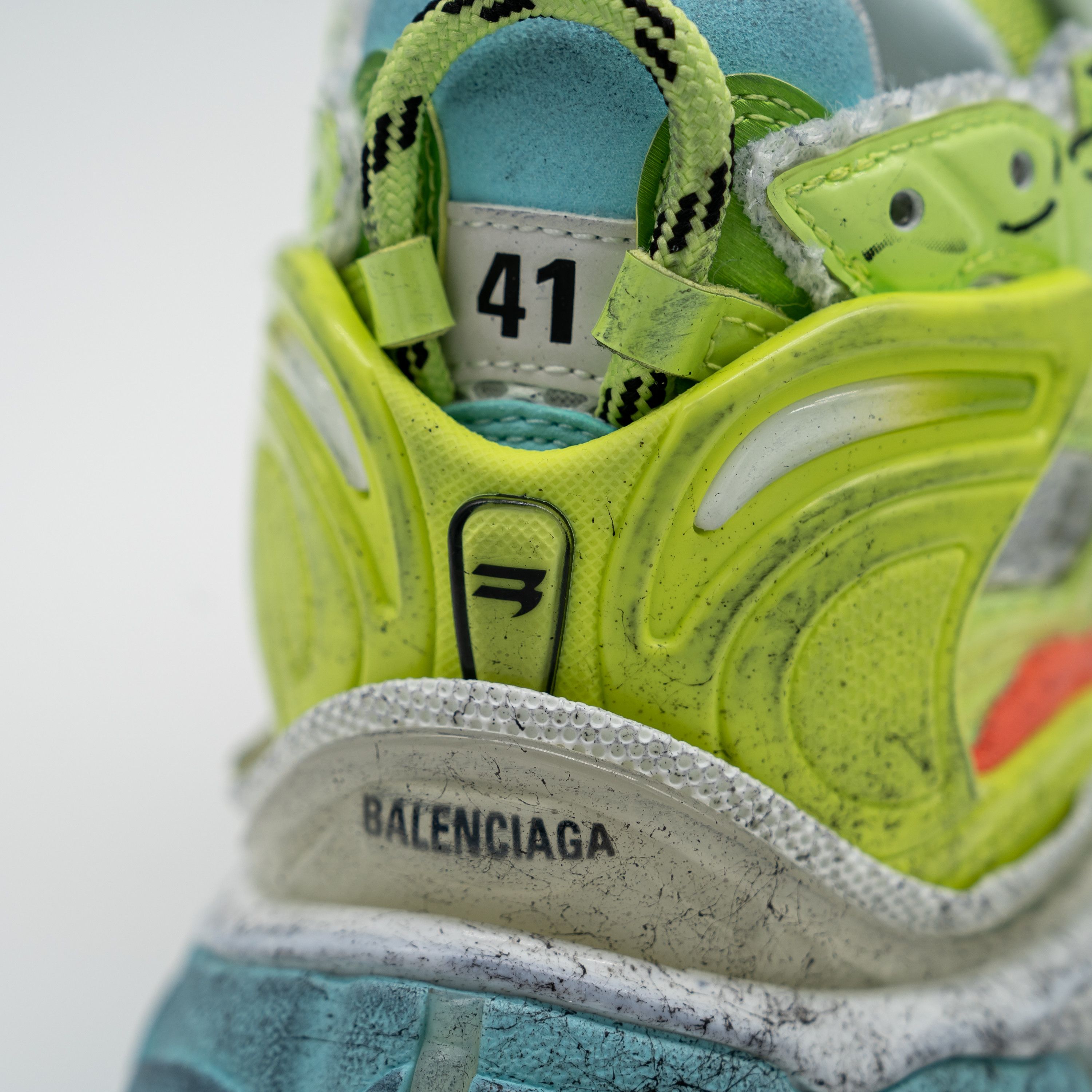 Balenciaga 41eu 8 US Balenciaga Runner Sneakers White Neon Green Yellow Size US 8 / EU 41 - 11 Thumbnail