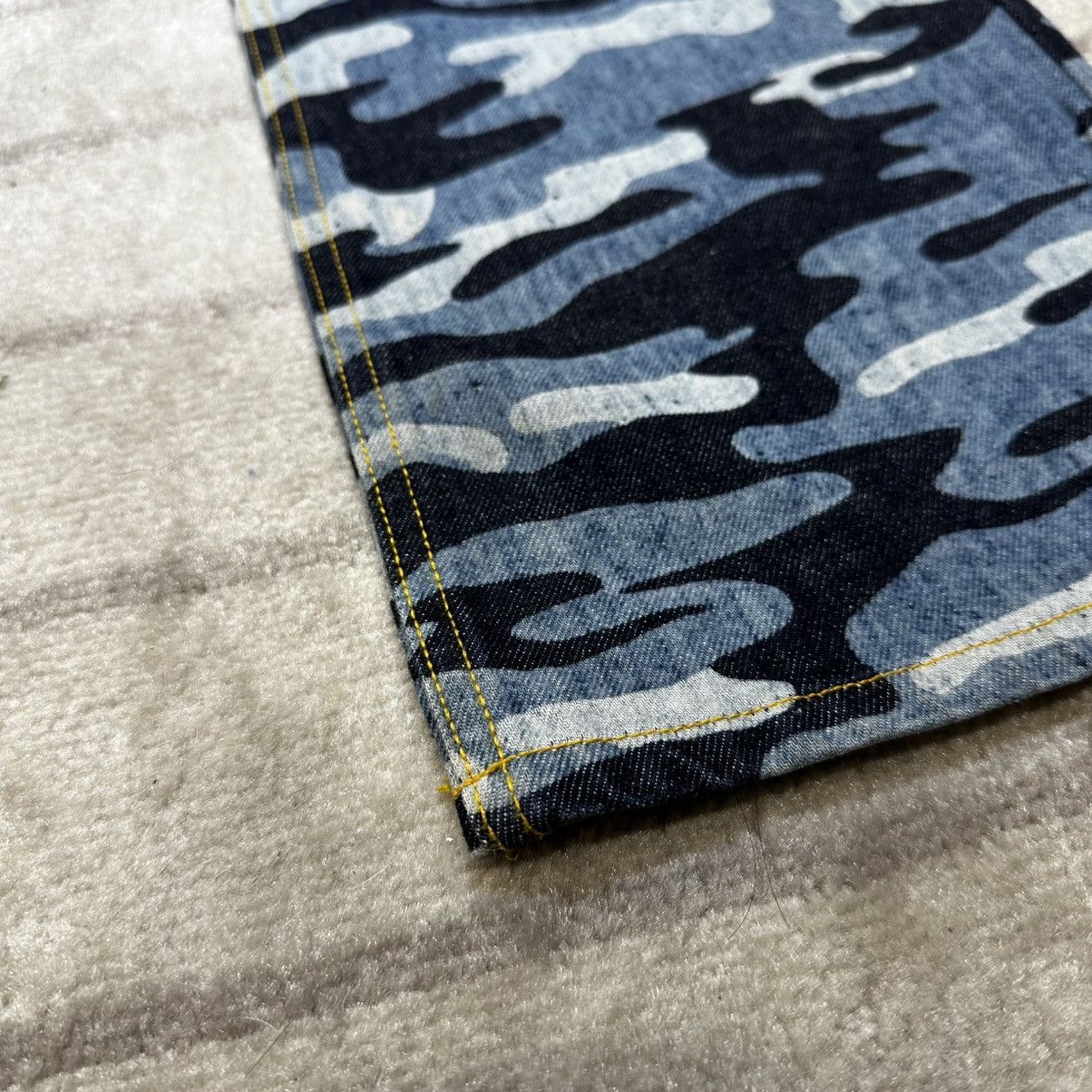 Hysteric Glamour 90s Ozone Community Hysteric Glamour Camo Denim Jeans Size 24" / US 00 / IT 34 - 6 Thumbnail
