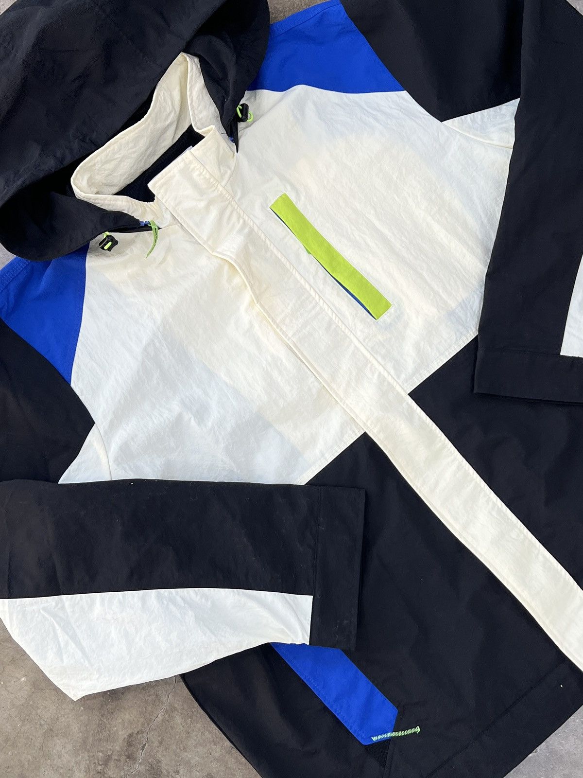 Round Two Round Two Color Blocking Hiking Jacket Sz. Large Size US L / EU 52-54 / 3 - 1 Thumbnail