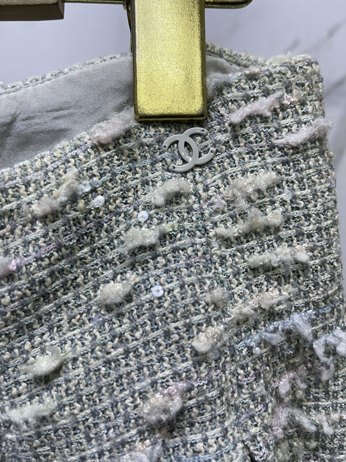 Chanel Chanal Baby Blue Sequin Tweed Skrit Size 30" / US 8 / IT 44 - 17 Thumbnail