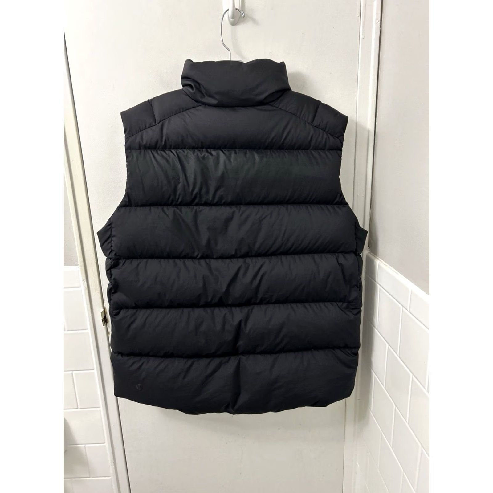 Lululemon Lululemon Wunder Puff Vest Mens Small Black Goose Down Insulated Puffer LM4AIHS Size US S / EU 44-46 / 1 - 4 Thumbnail