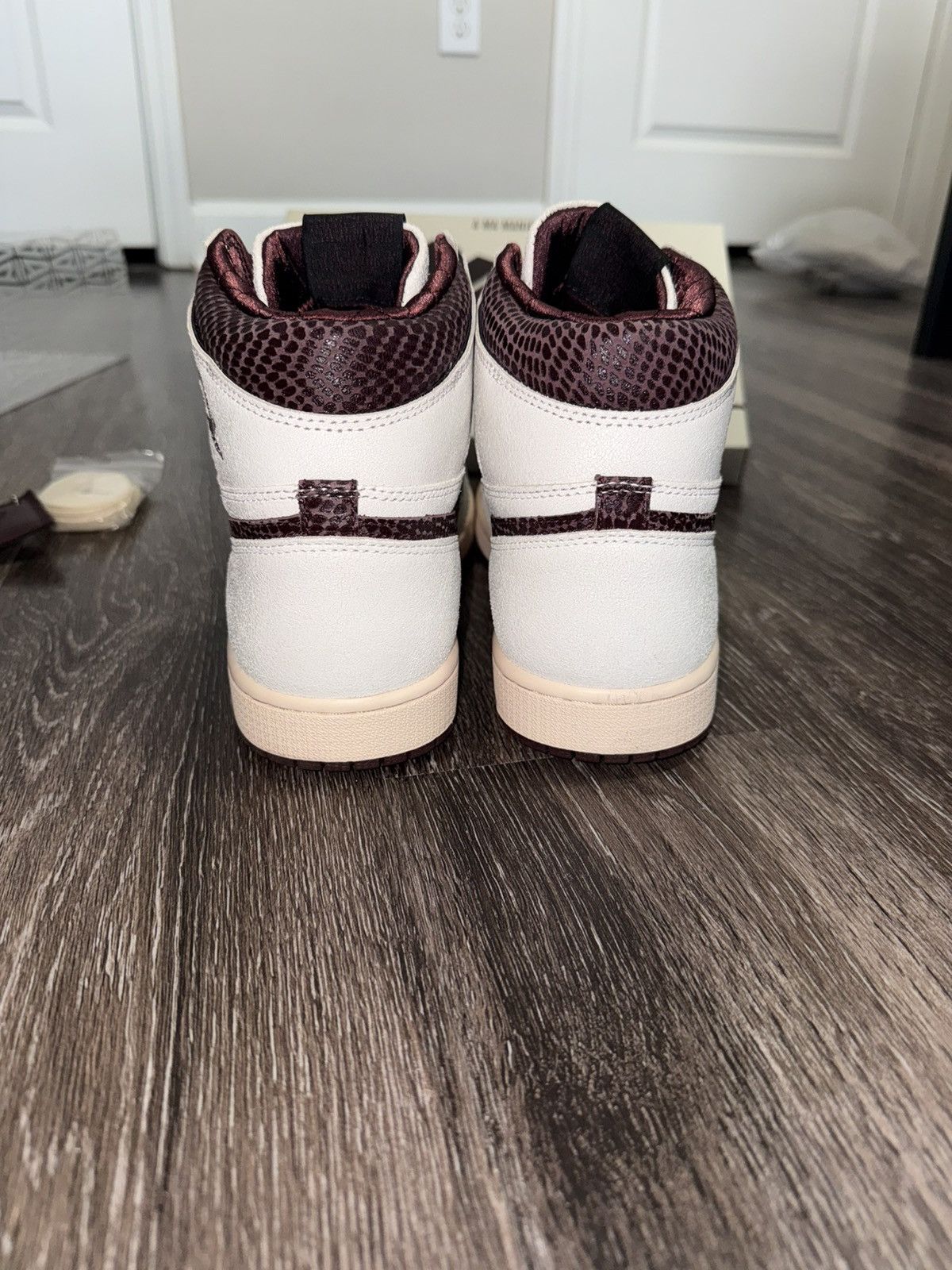 A Ma Maniere × Jordan Brand Air Jordan 1 x A Ma Maniere Size US 11 / EU 44 - 4 Thumbnail