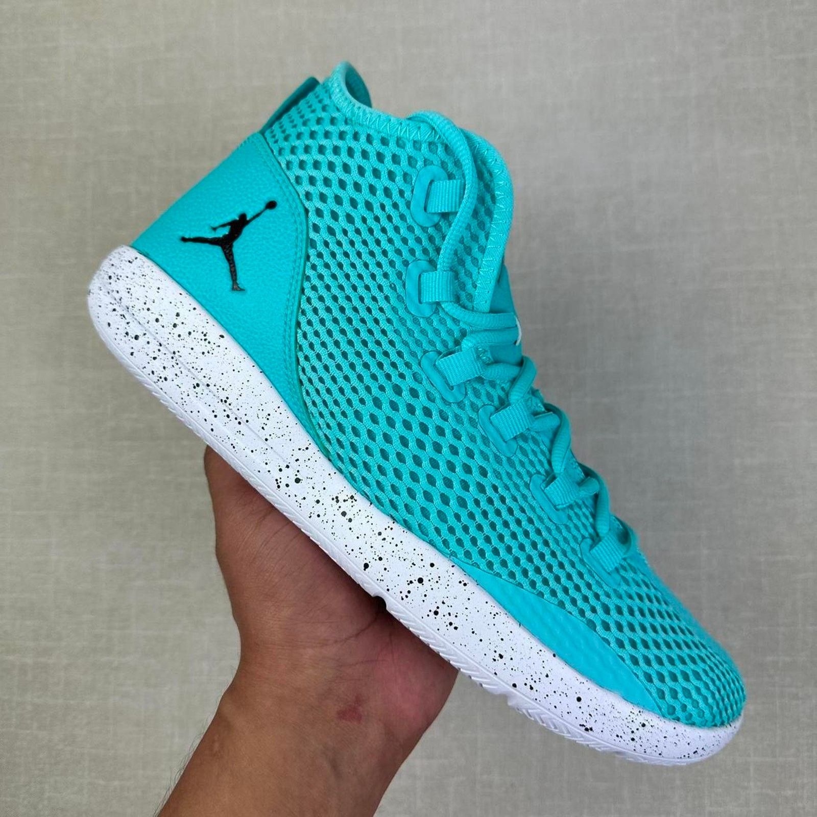 Jordan Brand 🐬 2016 Jordan Reveal "Hyper Turquoise" 13M Size US 13 / EU 46 - 1 Thumbnail