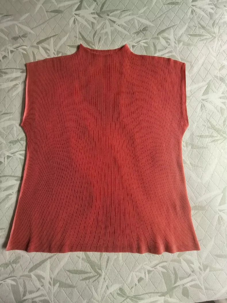Issey Miyake issey miyake size:3 Pleated vest 2506-Nextarrow Size XXS / US 00 / IT 34 - 1 Thumbnail
