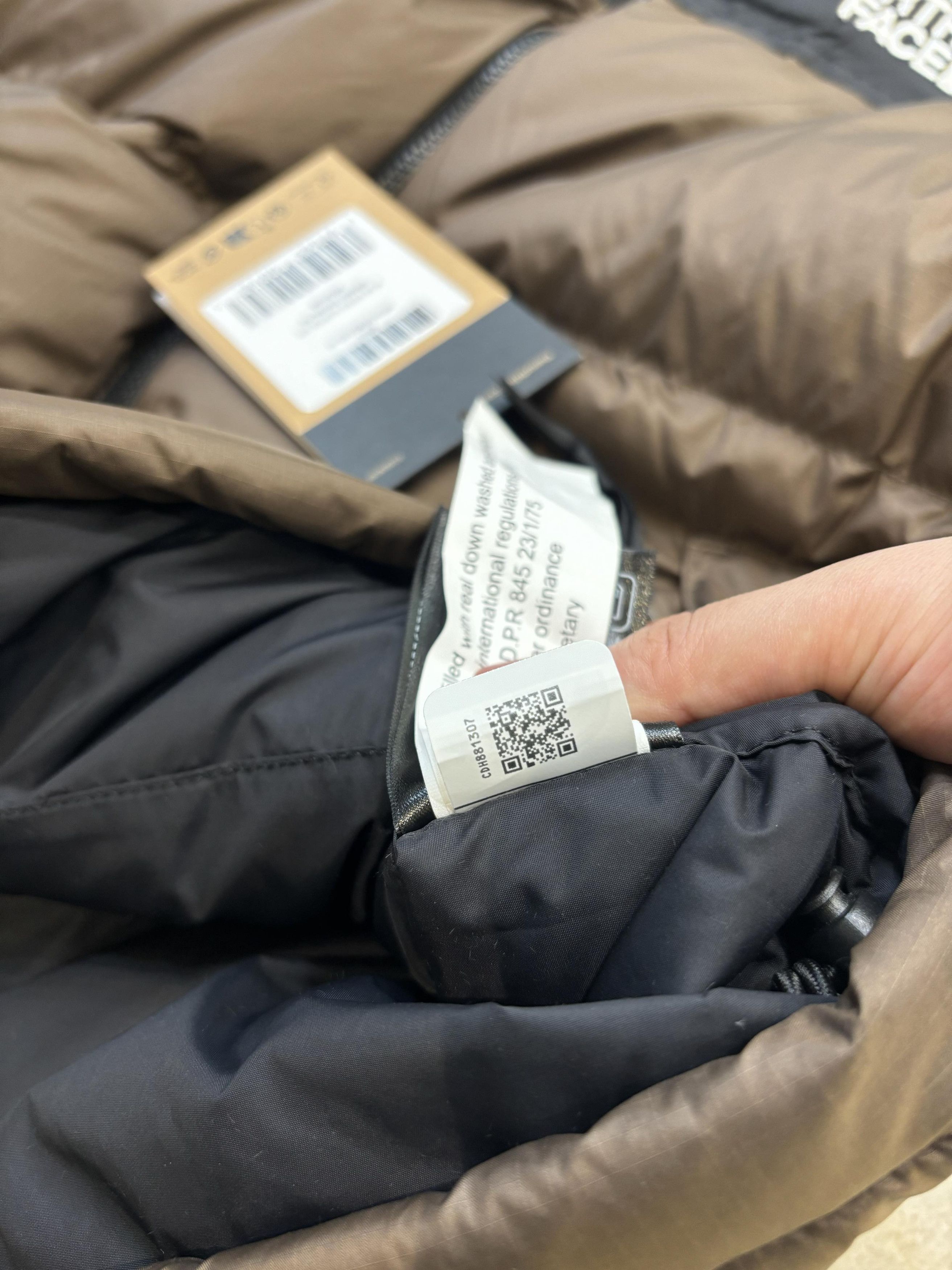 The North Face THE NORTH FACE 1996 Retro Nuptse Jacket Size US M / EU 48-50 / 2 - 10 Thumbnail