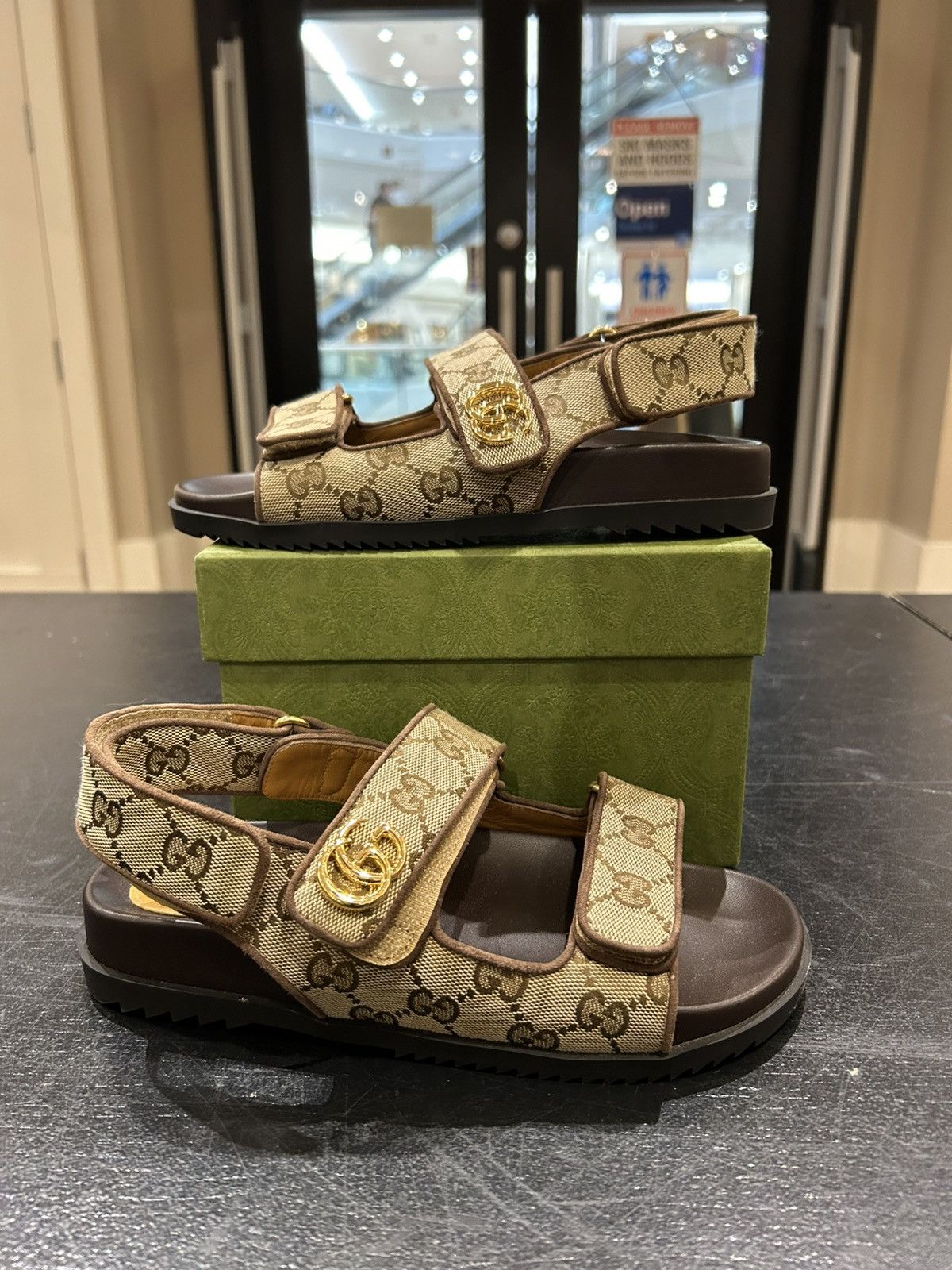 Gucci Gucci Monogram Sandals Size US 6 / IT 36 - 1 Thumbnail