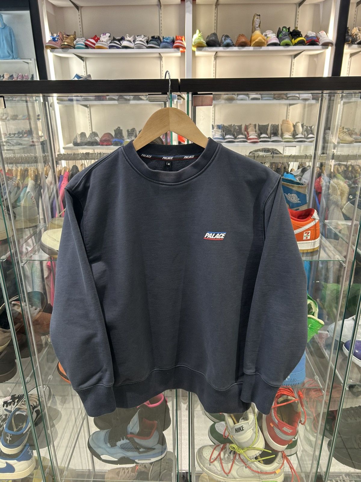 Palace Palace basically A crew navy crewneck Size US M / EU 48-50 / 2 - 1 Thumbnail