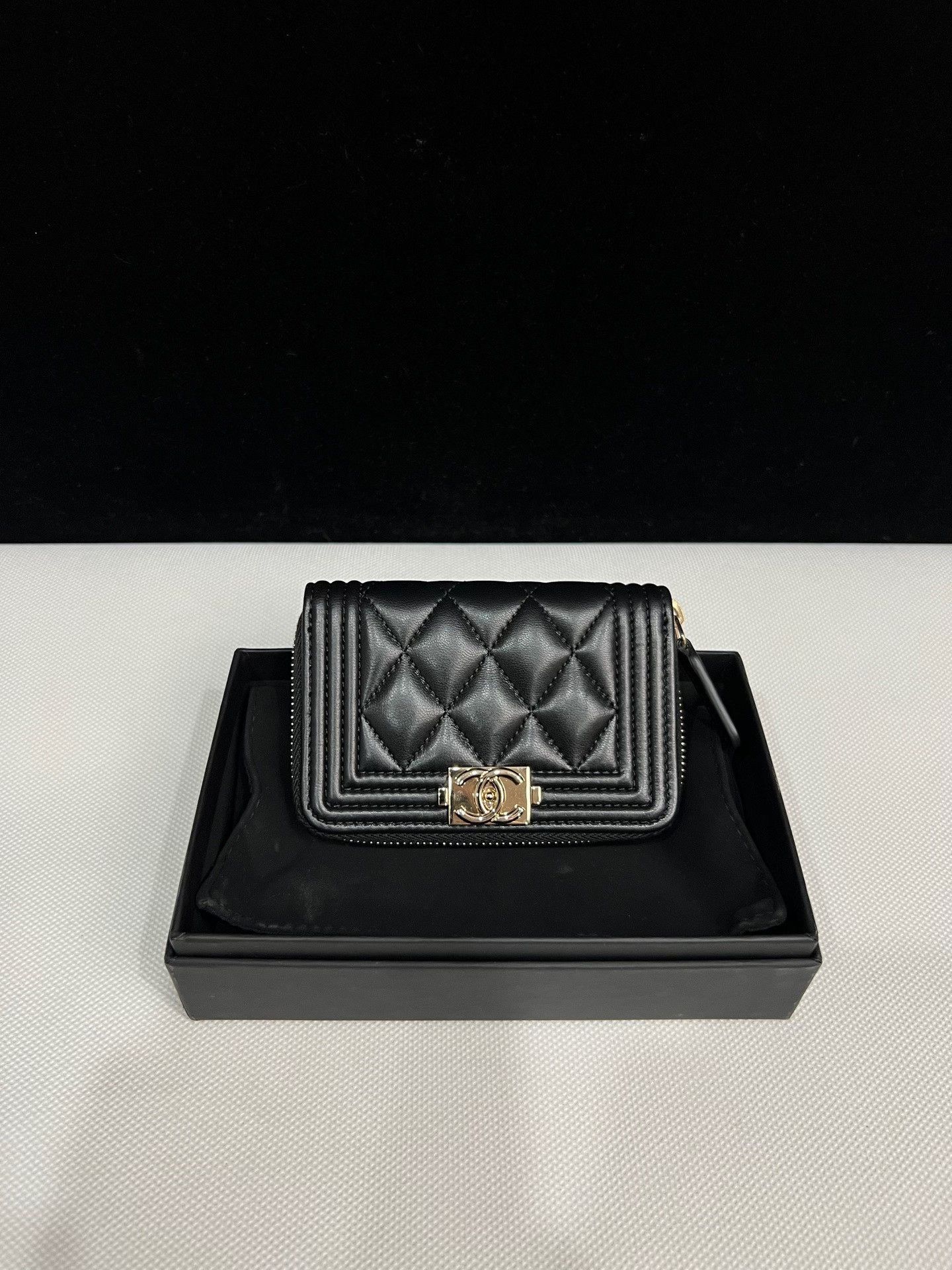 Chanel Pre-loved Bag Very good condition Size ONE SIZE - 1 Thumbnail
