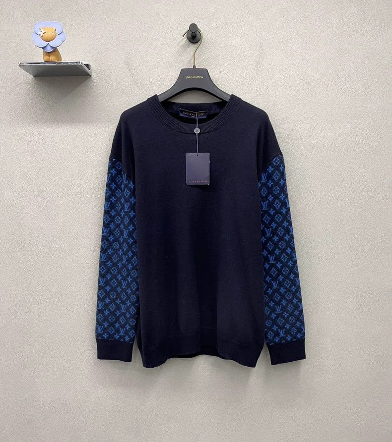 Louis Vuitton Louis Vuitton Navy knit sweater Size US XL / EU 56 / 4 - 1 Thumbnail