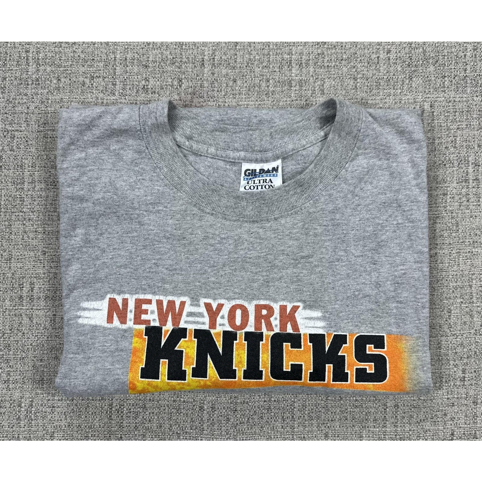 Gildan New York Knicks Shirt XL Dunking Skyline 98 99 Double Sided Size US XL / EU 56 / 4 - 12 Thumbnail