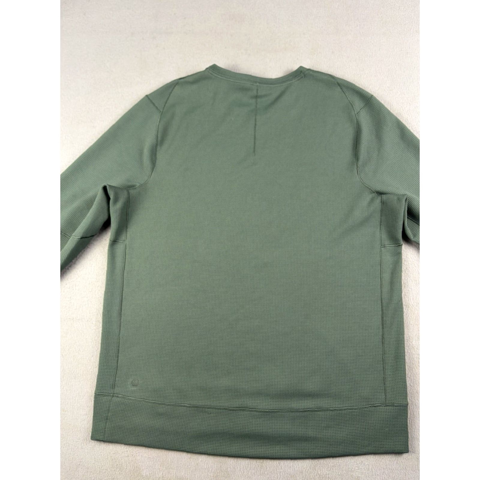 Lululemon Lululemon Shirt Mens Large Green Long Sleeve Waffle Thermal Crewneck Athletic Size US L / EU 52-54 / 3 - 3 Thumbnail