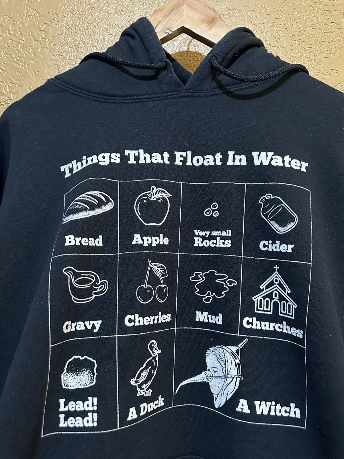 Vintage vintage Things That Float In Water hoodie 2XL Size US XXL / EU 58 / 5 - 2 Thumbnail