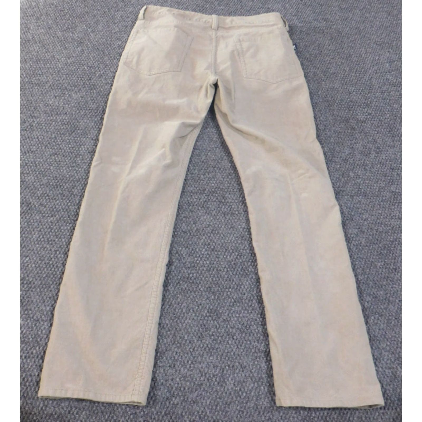 Vineyard Vines Vineyard Vines Pants Mens 30x30 Corduroy Beige Straight Preppy Chino Cotton Logo Vintage? No (But can't add new info) Size US 30 / EU 46 - 6 Thumbnail