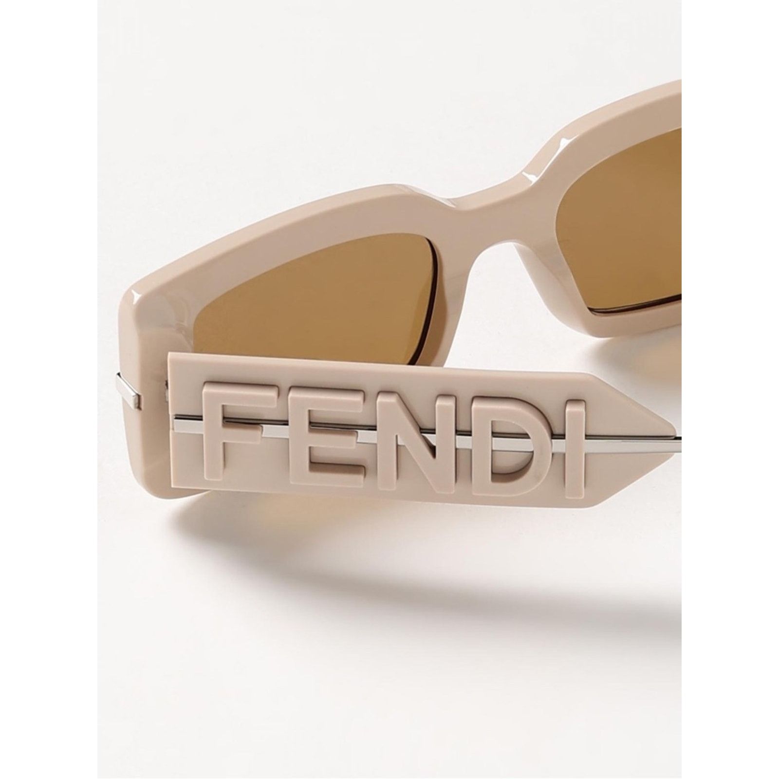 Fendi New! Fendi FE40133I 57E Fendigraphy Sunglasses Authentic Size ONE SIZE - 6 Thumbnail