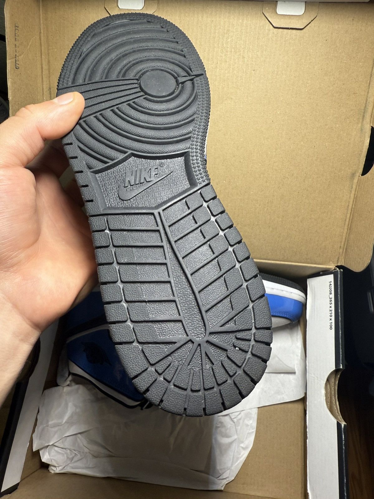 Jordan Brand × Nike Jordan 1 Mid Signal Blue (GS) Size US 4.5 / IT 34.5 - 10 Thumbnail
