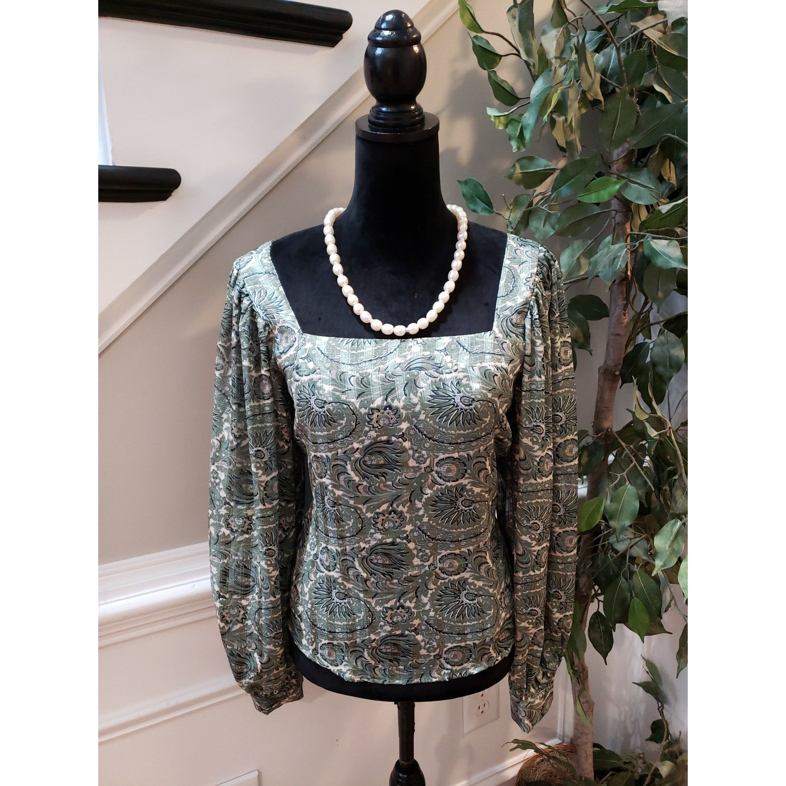The Unbranded Brand Lucca Blouse Women Medium Green Paisley Puff Sleeve Square Size M / US 6-8 / IT 42-44 - 1 Thumbnail