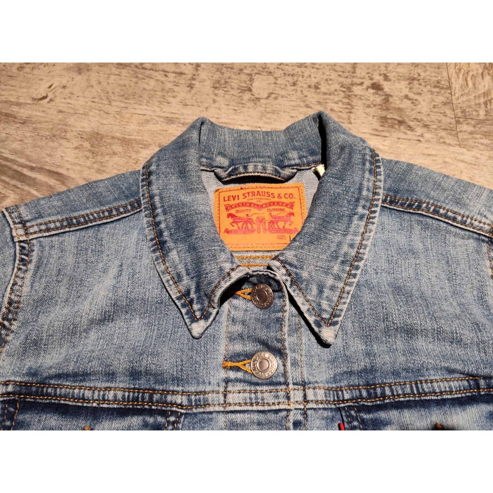 Levi's VINTAGE Levi's Denim Button Trucker Jacket (Jacket) Women L Stone 29945-0012 Mens/Womens? Size 36" / US 14 / IT 50 - 5 Thumbnail