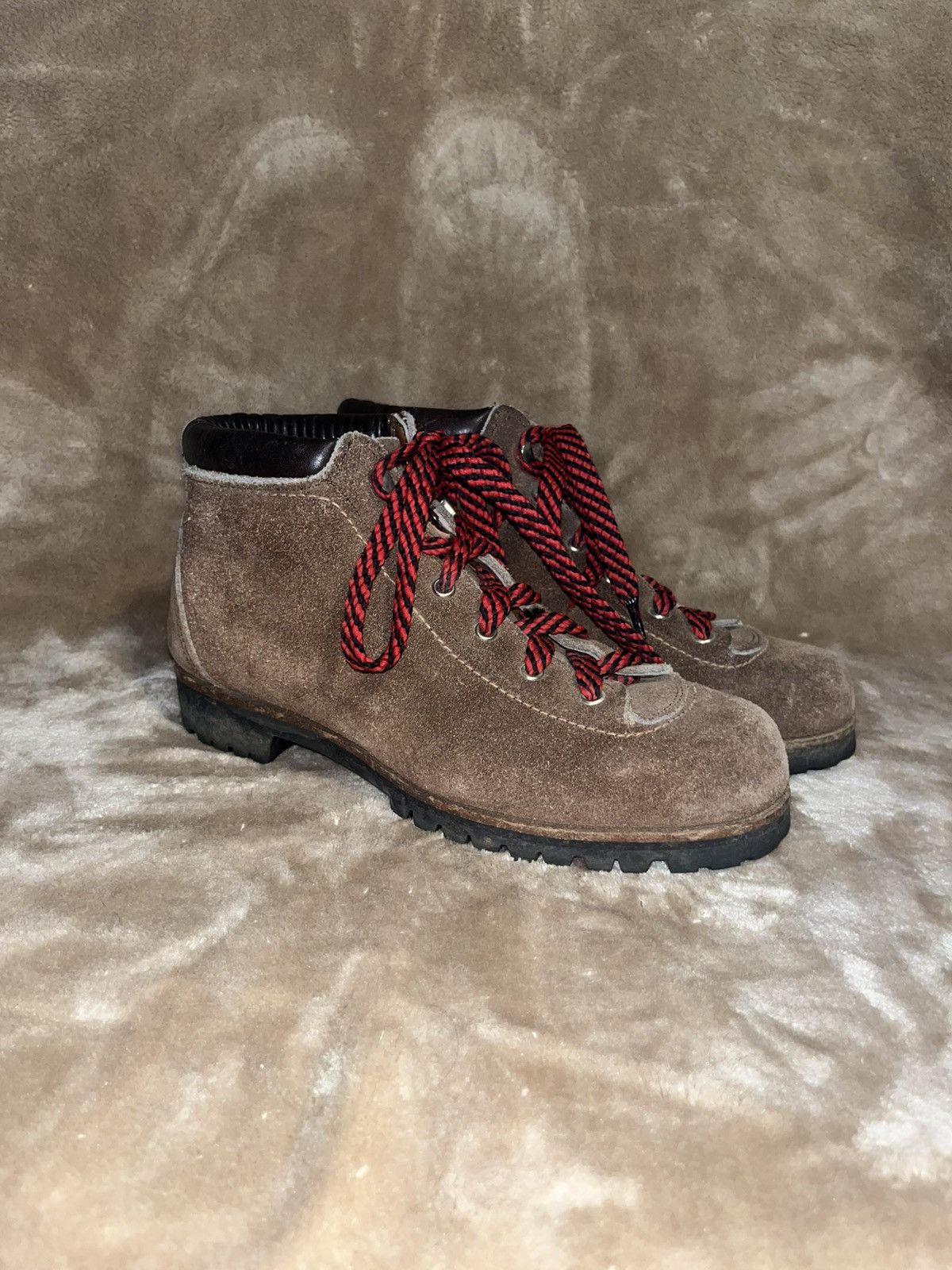 Vasque Vintage 90’s Vasque Made in Italy Mountaineering Hiking Boot Size US 7.5 / EU 40-41 - 1 Thumbnail