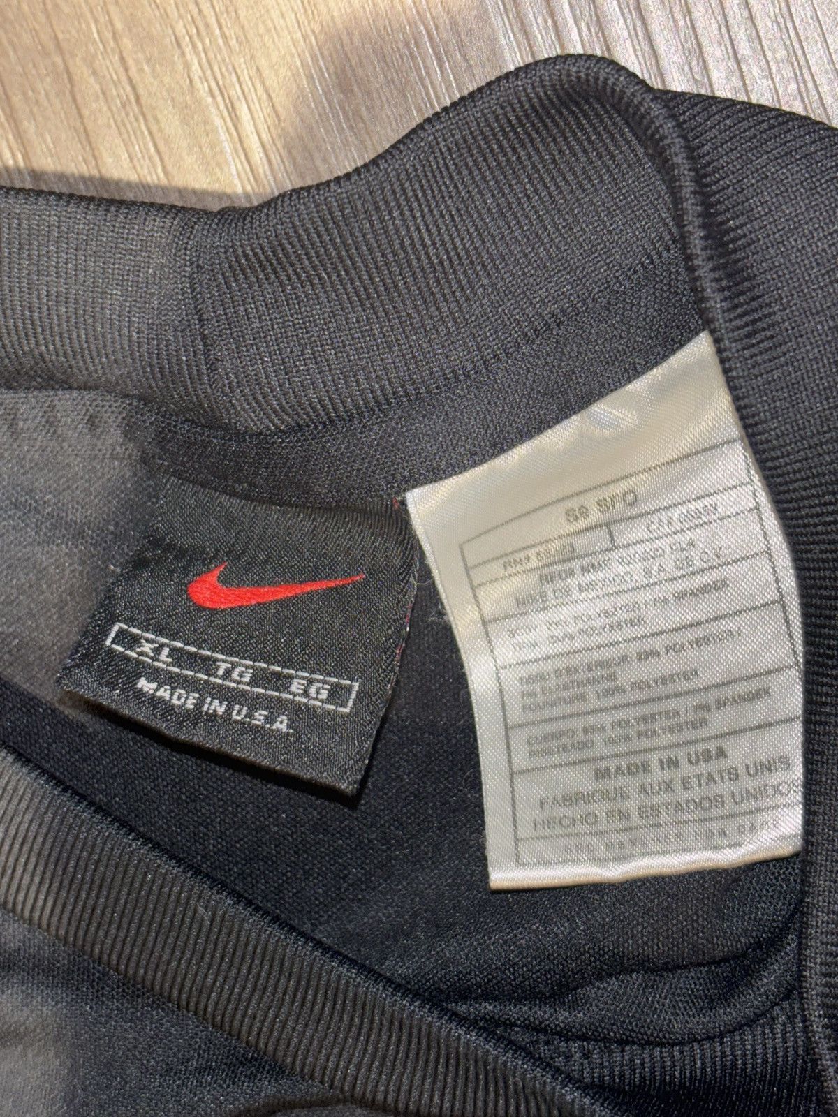 Nike Vintage Nike Black Athletic Tee, 1990’s Red Logo Size US XL / EU 56 / 4 - 4 Thumbnail