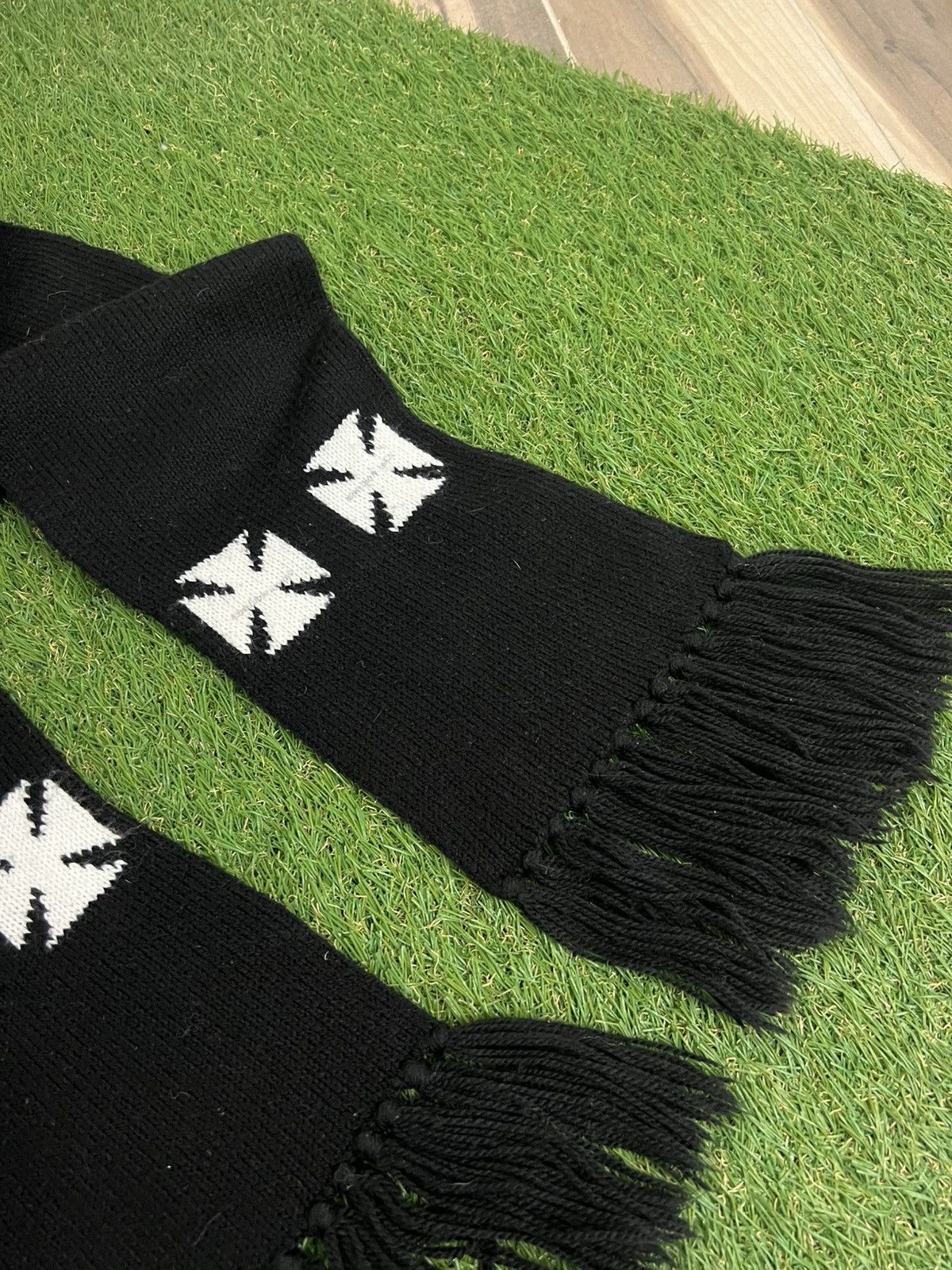 If Six Was Nine Mad Punks Crosses Y2k Scarf Size ONE SIZE - 4 Thumbnail