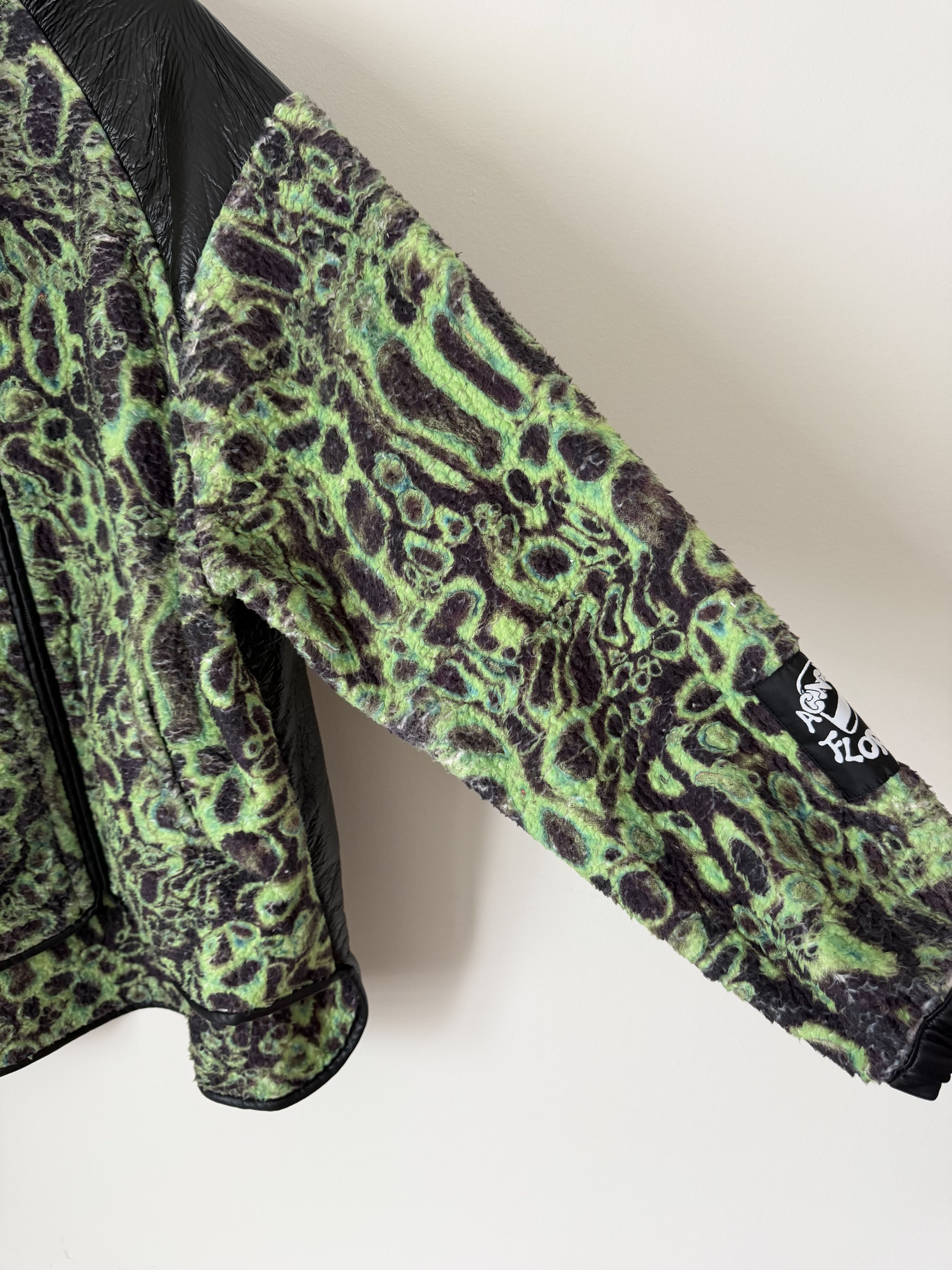 Acne Studios Acne Studios Odovo Coated Soft Teddy Jacket in Green Black Size US S / EU 44-46 / 1 - 5 Thumbnail