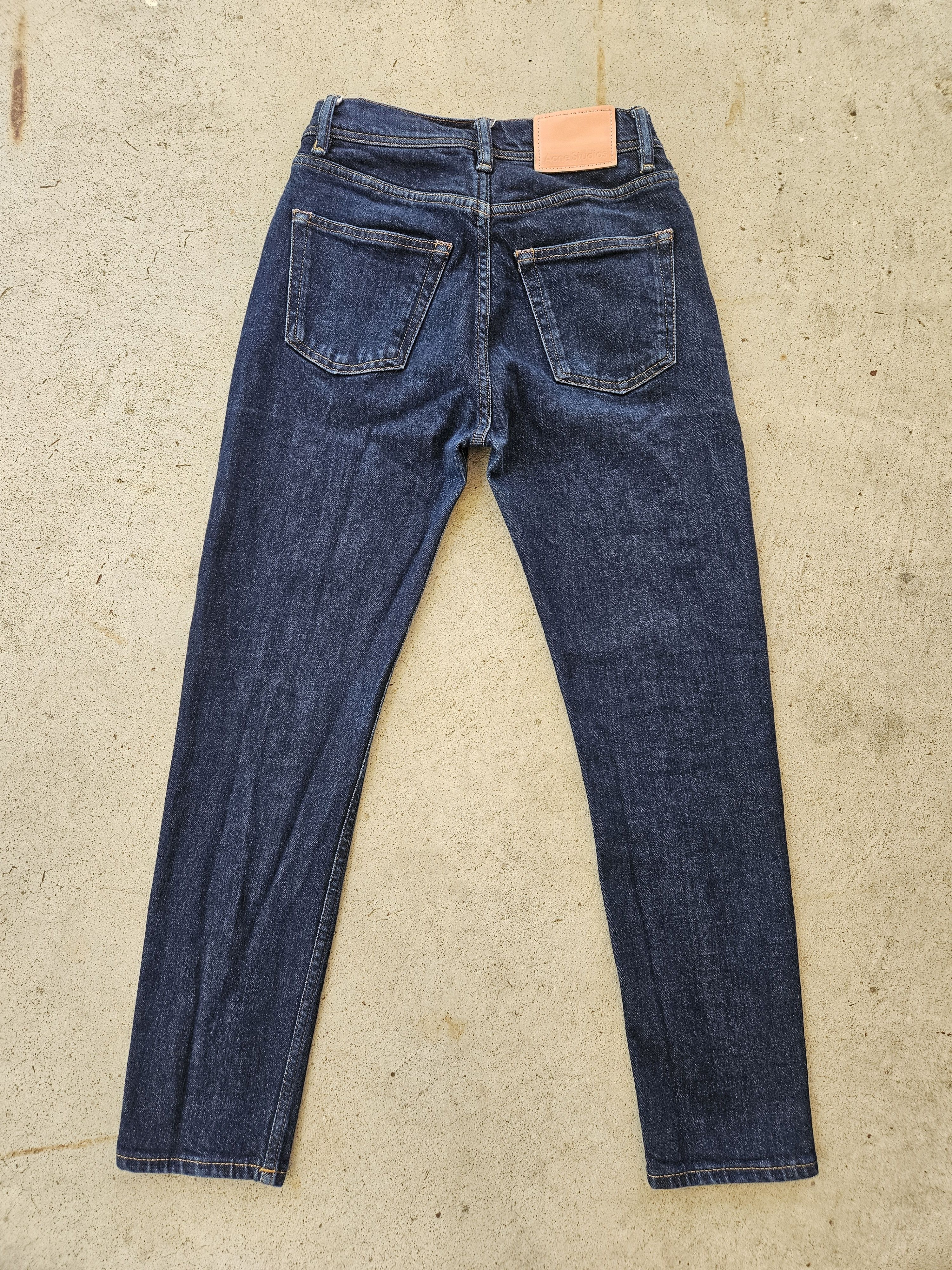 Acne Studios Melk Indigo Leather Back Patch Blue Denim Jeans Size 25" / US 0 / IT 36 - 1 Thumbnail