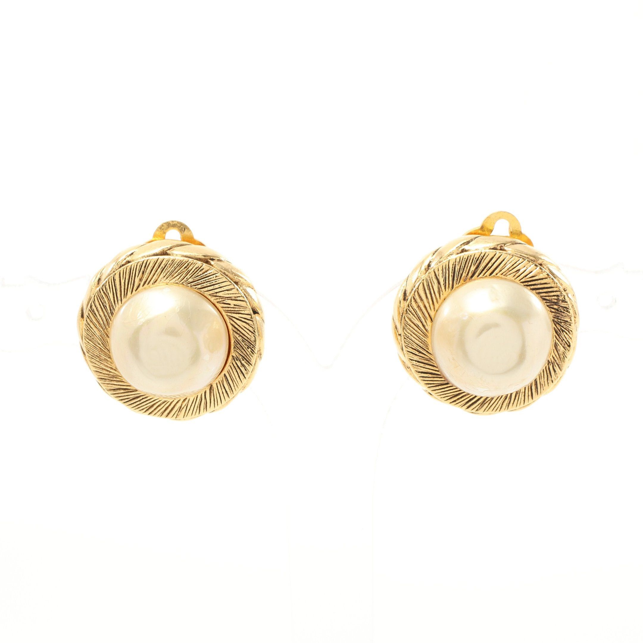 image of Chanel Round Earrings Gp Fake Pearl Gold Off White Vintage, Women's