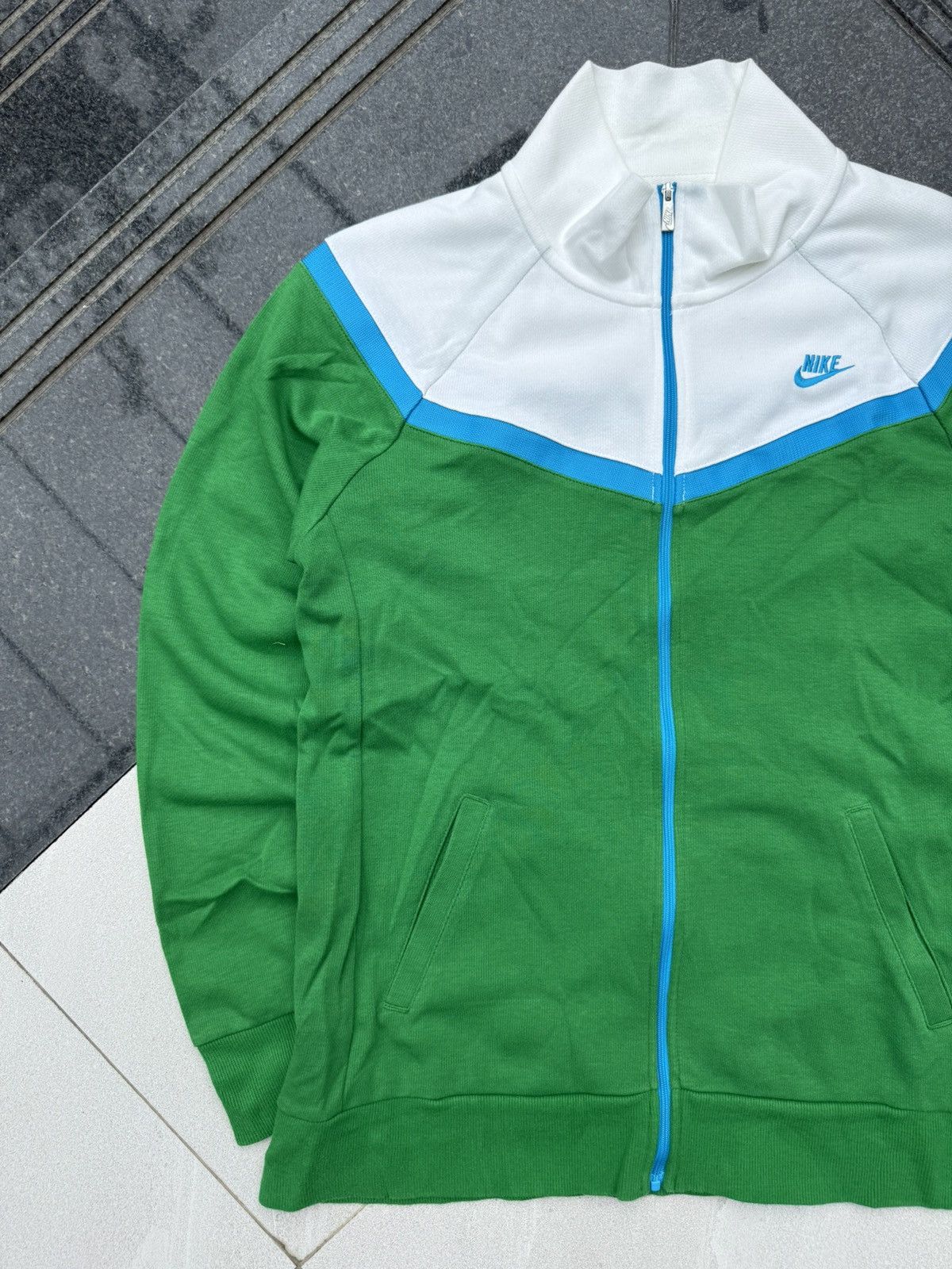 Nike 90’s NIKE RARE SWOOSH LOGO Y2K RETRO VINTAGE ZIP HOODIE Size US M / EU 48-50 / 2 - 4 Thumbnail