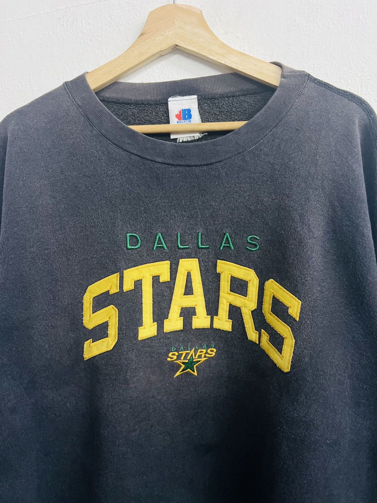 NHL VINTAGE 90s DALLAS STARS NHL BULLETIN ATHLETICS SWEATSHIRT Size US XXL / EU 58 / 5 - 2 Thumbnail