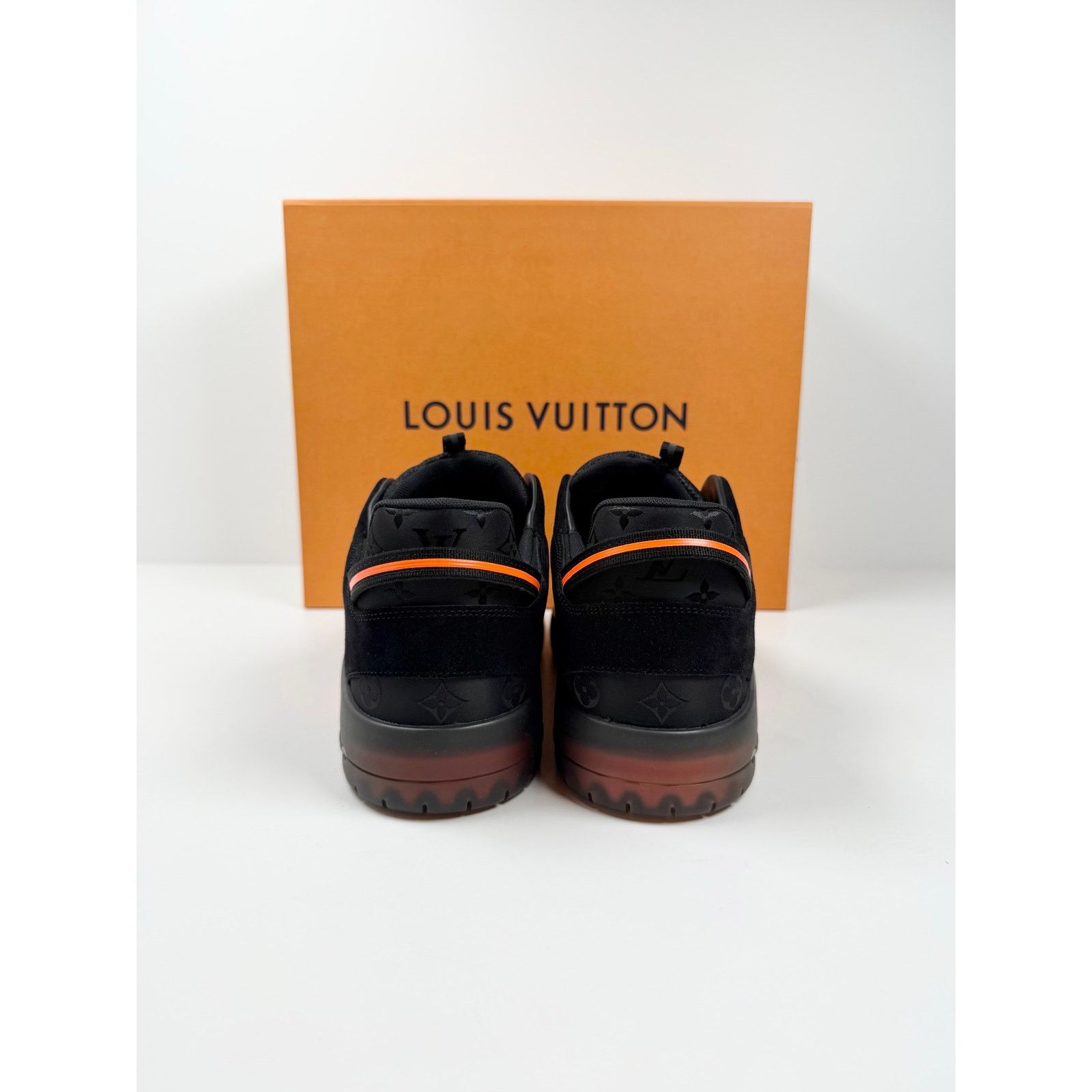 Louis Vuitton Size 7LV/8US - Louis Vuitton x Lucien Clark Sneakers NEW Size US 8 / EU 41 - 4 Thumbnail