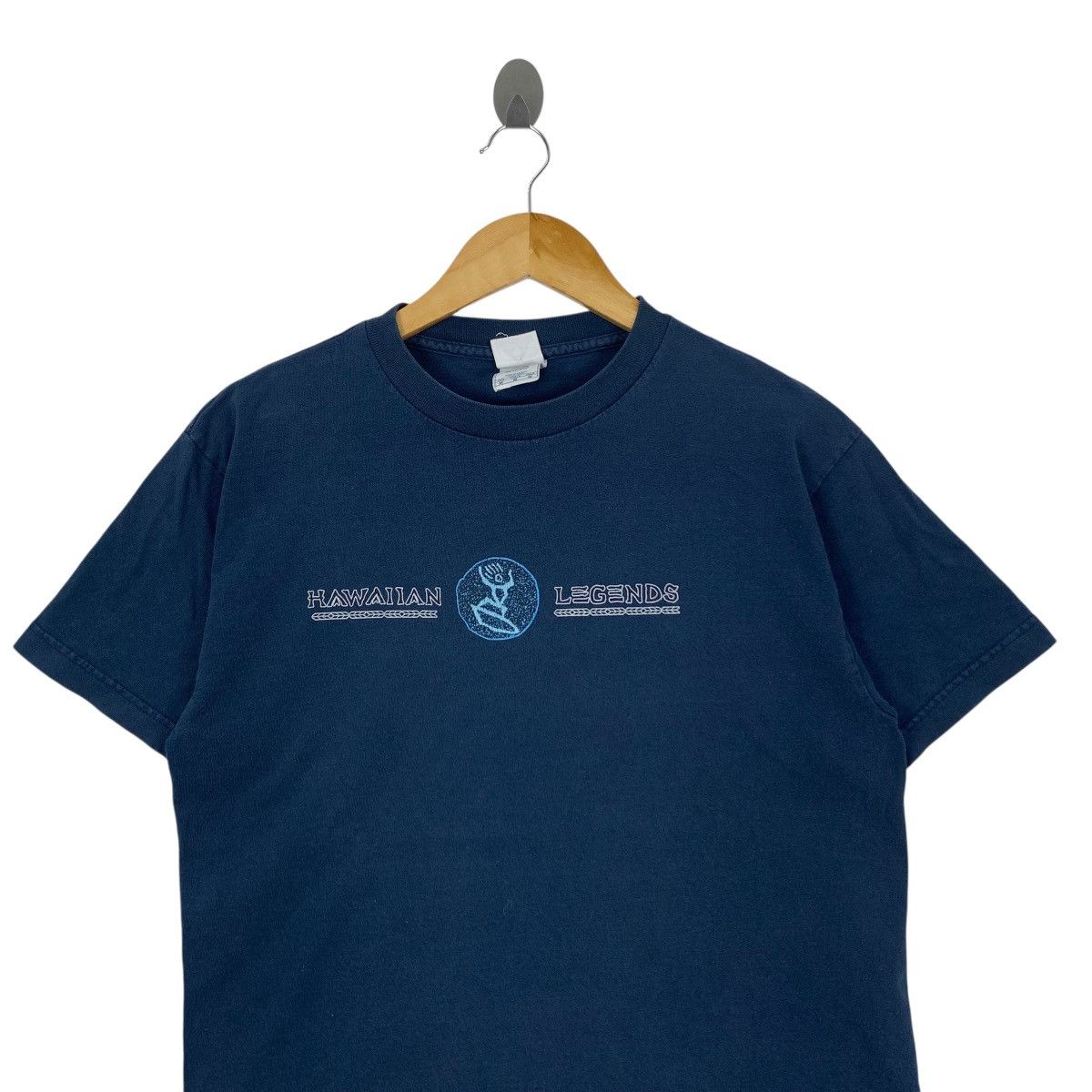 Vintage Vintage HAWAIIAN LEGENDS SURF Surfing Back Hit Usa Shirt Size US M / EU 48-50 / 2 - 5 Thumbnail