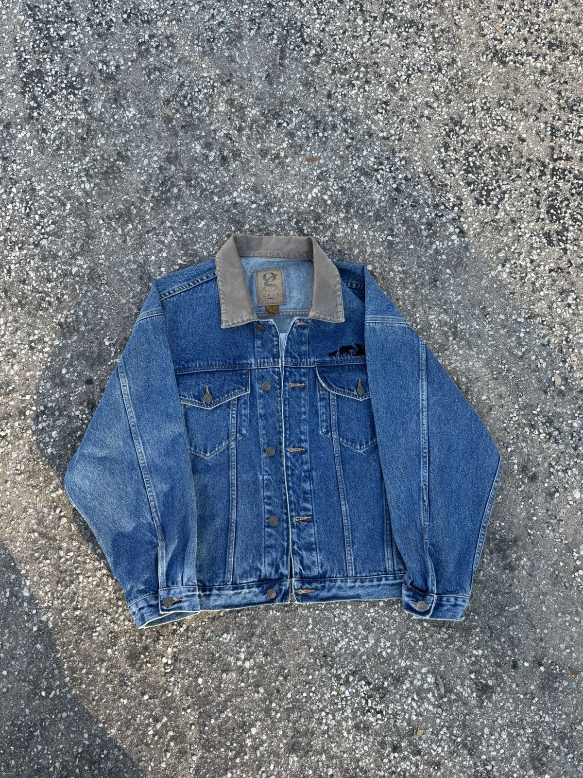 Disney × Vintage Vintage 1998 Disney Animal Kingdom Opening Crew Denim Jacket Size US S / EU 44-46 / 1 - 1 Thumbnail