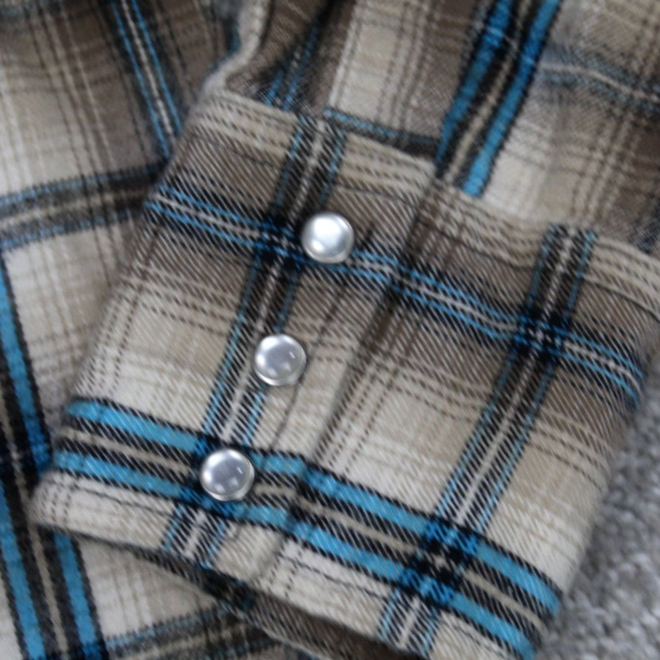 Wrangler Wrangler Wrancher Shirt Men 2XL Plaid Cotton L/S Button-Up Beige Blue Pearl Snap Western Shirt Mens 2XL Plaid Cotton Western Wrangler Wrancher Size US XXL / EU 58 / 5 - 7 Thumbnail