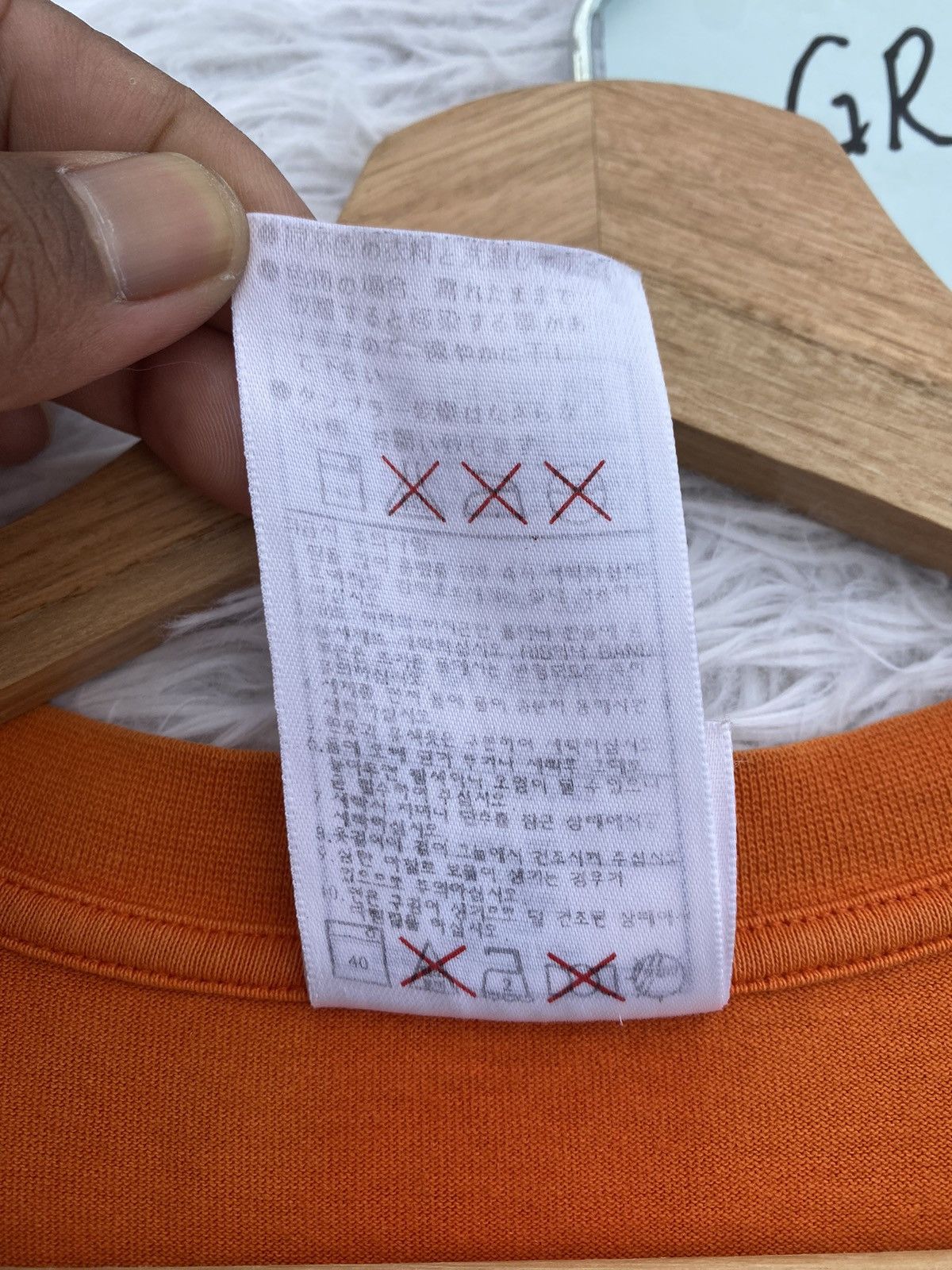 Nike Rare Vintage NIKE Basketball Orange T-shirt Size US M / EU 48-50 / 2 - 11 Thumbnail