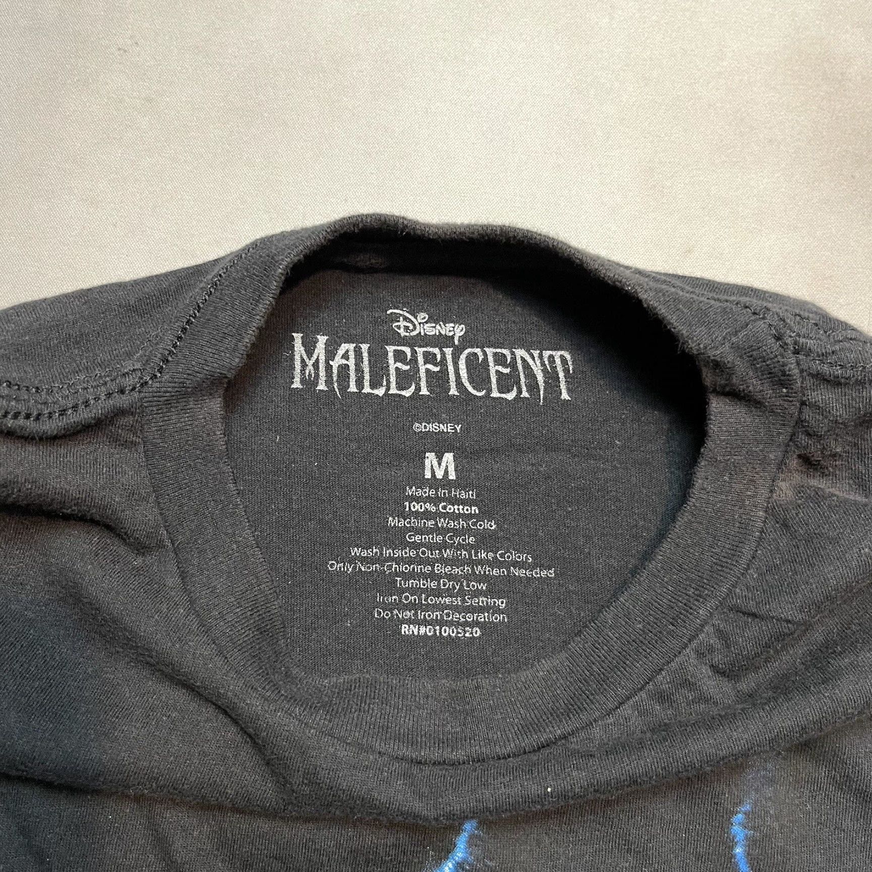 Disney Maleficent Horror Movie Promo Tee Shirt Angelina Jolie Mens M Black Shirt