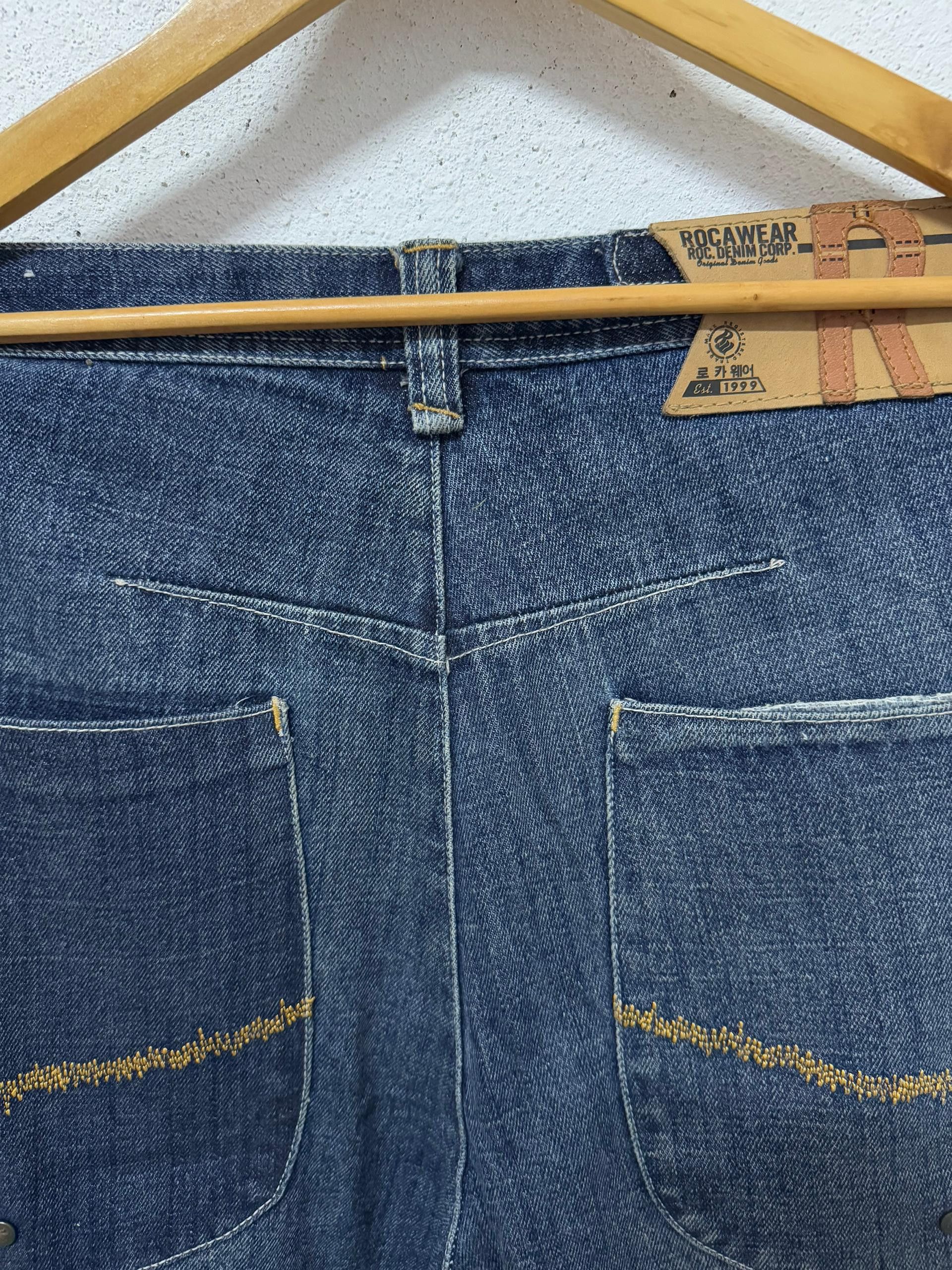 Rocawear Rocawear y2k jeans nice design Size US 34 / EU 50 - 8 Thumbnail