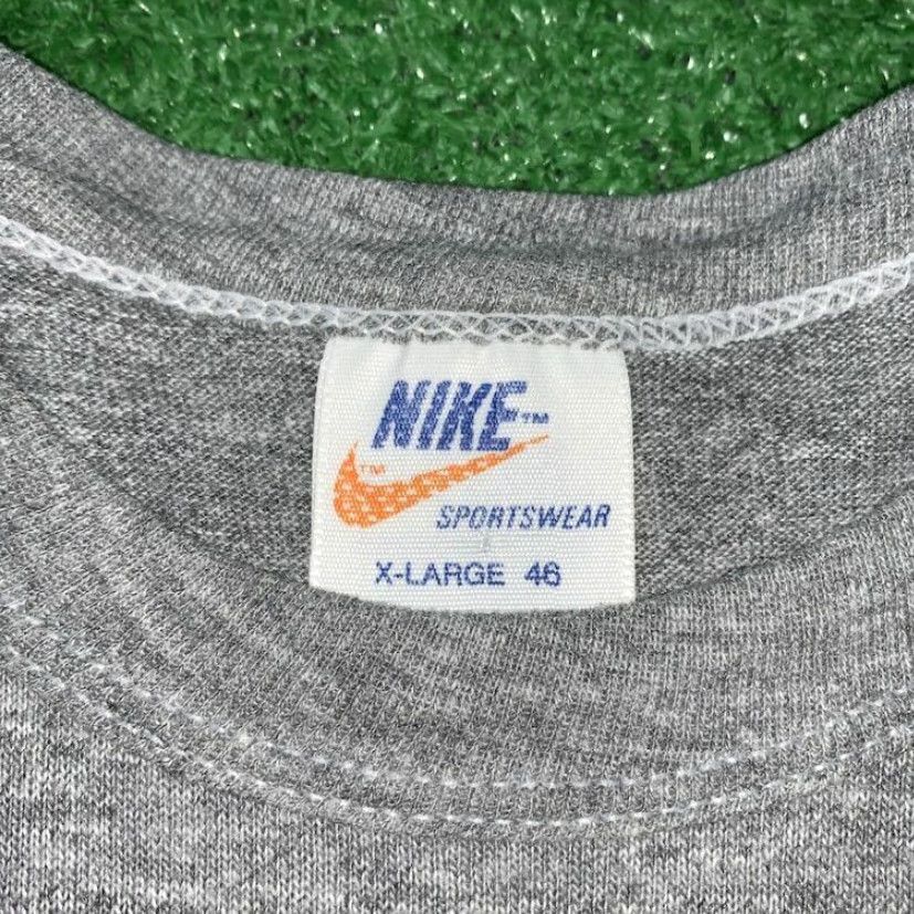 Nike VINTAGE Nike T-Shirt XL Gray Short Sleeve Crew Neck Graphic Tee 1980s Jordan 1 Chicago Bred Mens Size US XL / EU 56 / 4 - 7 Thumbnail