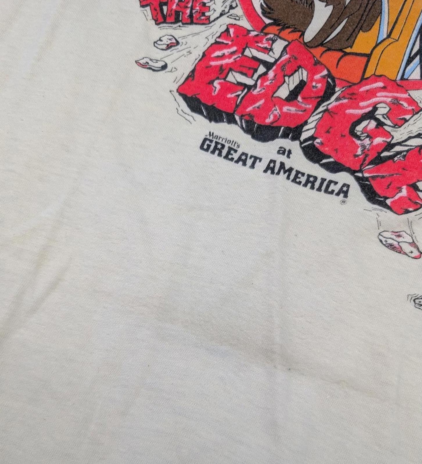 Vintage Vintage 80s "I went Over The Edge" Wile E Coyote T-shirt Size US M / EU 48-50 / 2 - 2 Thumbnail