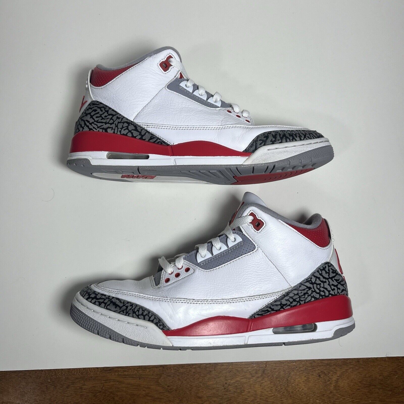 Jordan Brand Size 10.5 - Jordan 3 Retro Mid Fire Red Size US 10.5 / EU 43-44 - 2 Thumbnail