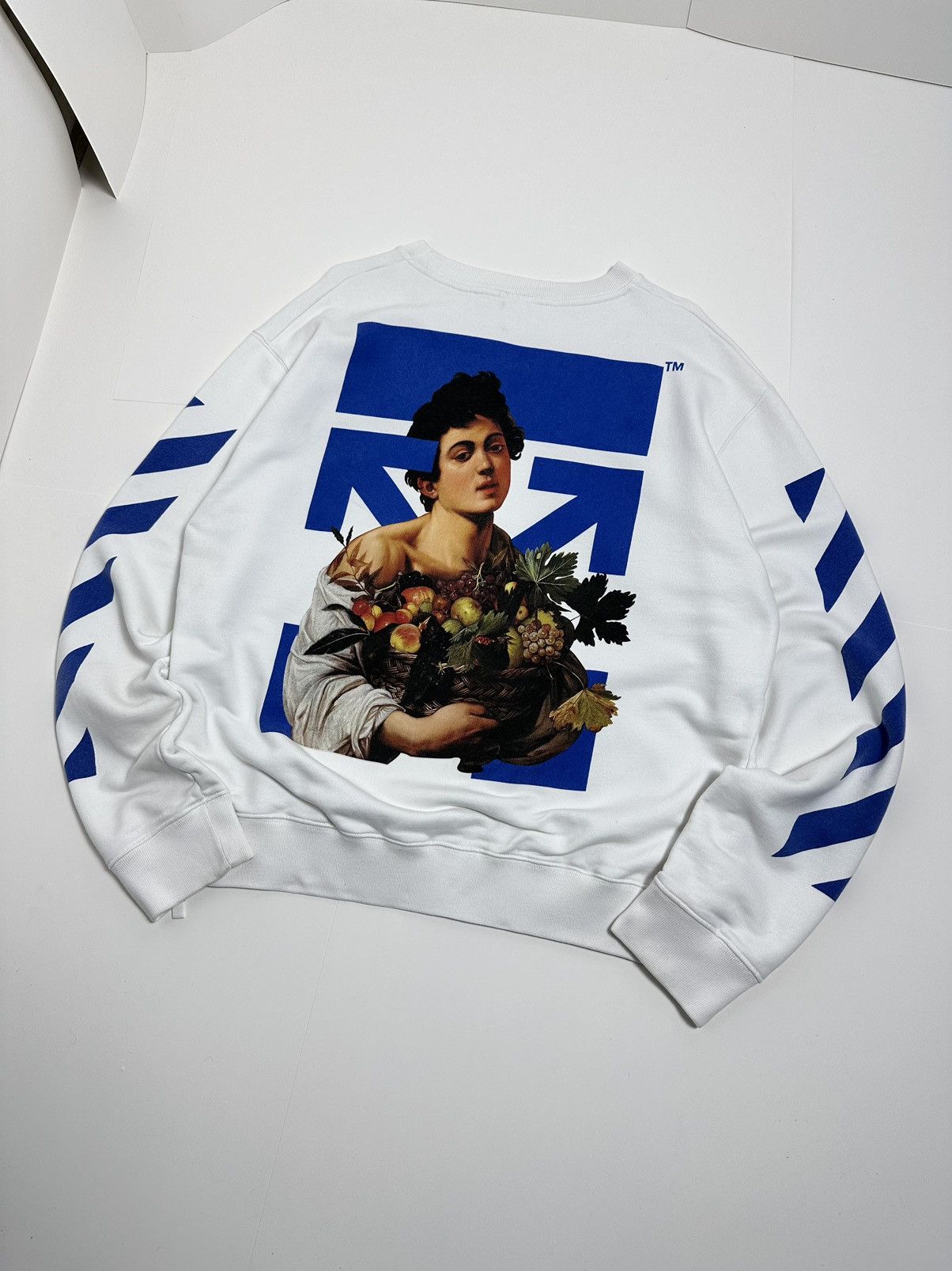 Off white caravaggio crewneck best sale