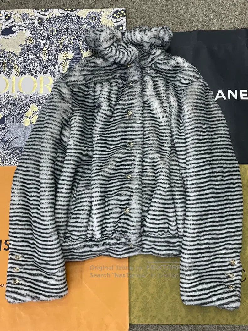 Chanel Chanel Equestrian series black and white colour-blocked st Size XS / US 0-2 / IT 36-38 - 1 Thumbnail