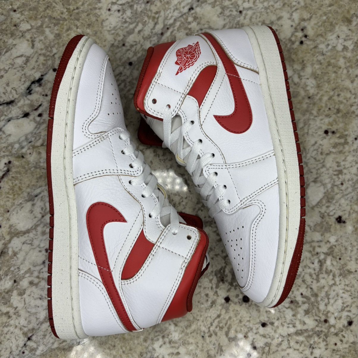 Jordan Brand Size 8 - Air Jordan 1 SE Mid White Dune Red Clean W/Box Size US 8 / EU 41 - 14 Thumbnail