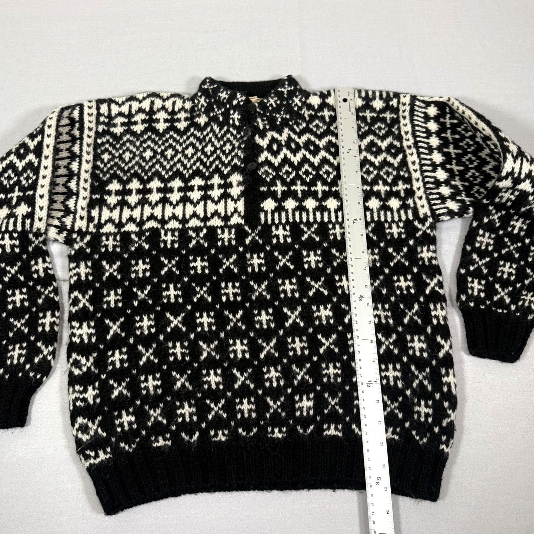 Vintage VINTAGE LL Bean Sweater Womens Medium Black Wool Henley Fair Isle 90s Mens Girls Womens Size M / US 6-8 / IT 42-44 - 5 Thumbnail