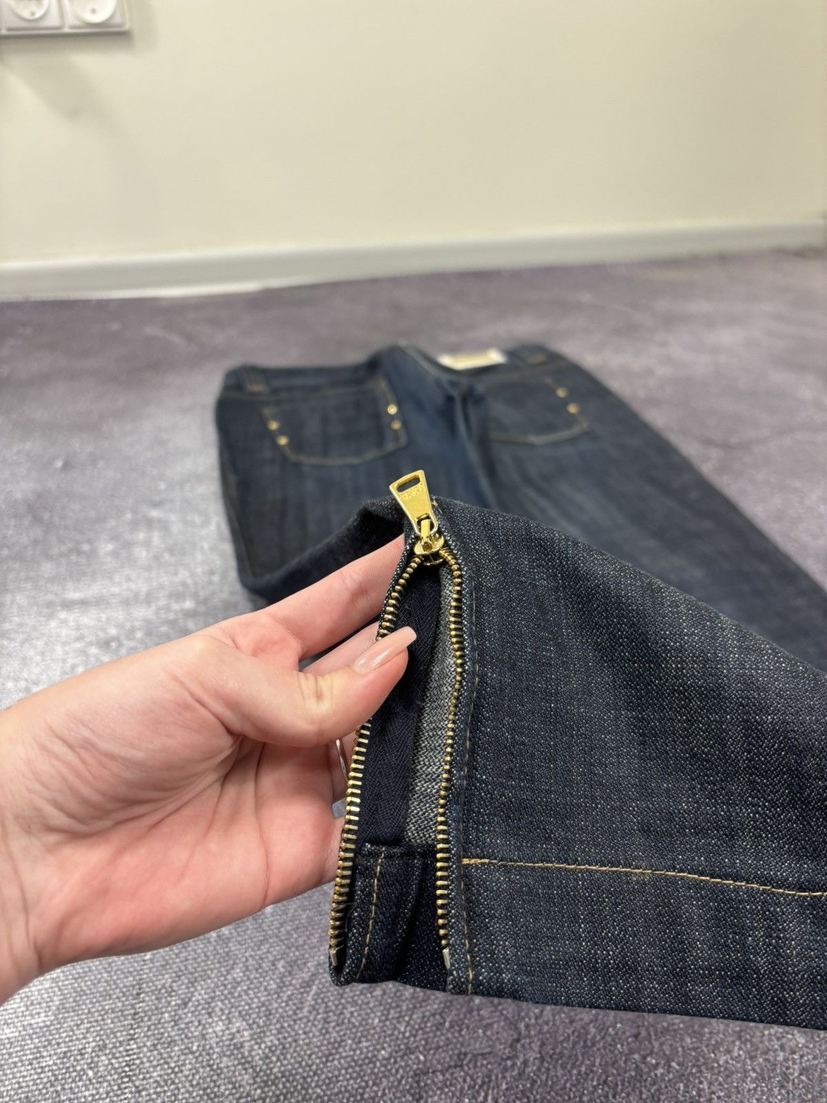 Dolce & Gabbana Dolce & Gabbana Women’s Zip Luxury Avant Garde Tapered Jeans Size 27" / US 4 / IT 40 - 7 Thumbnail